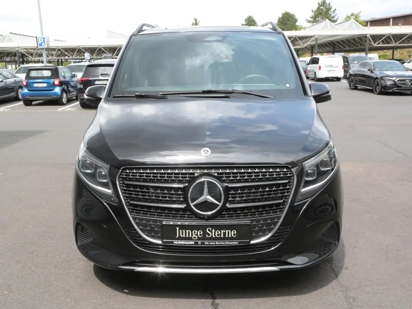 Mercedes-Benz V 300 d AVANTGARDE Extralang MBUX Navi Distronic Schwarz - 2
