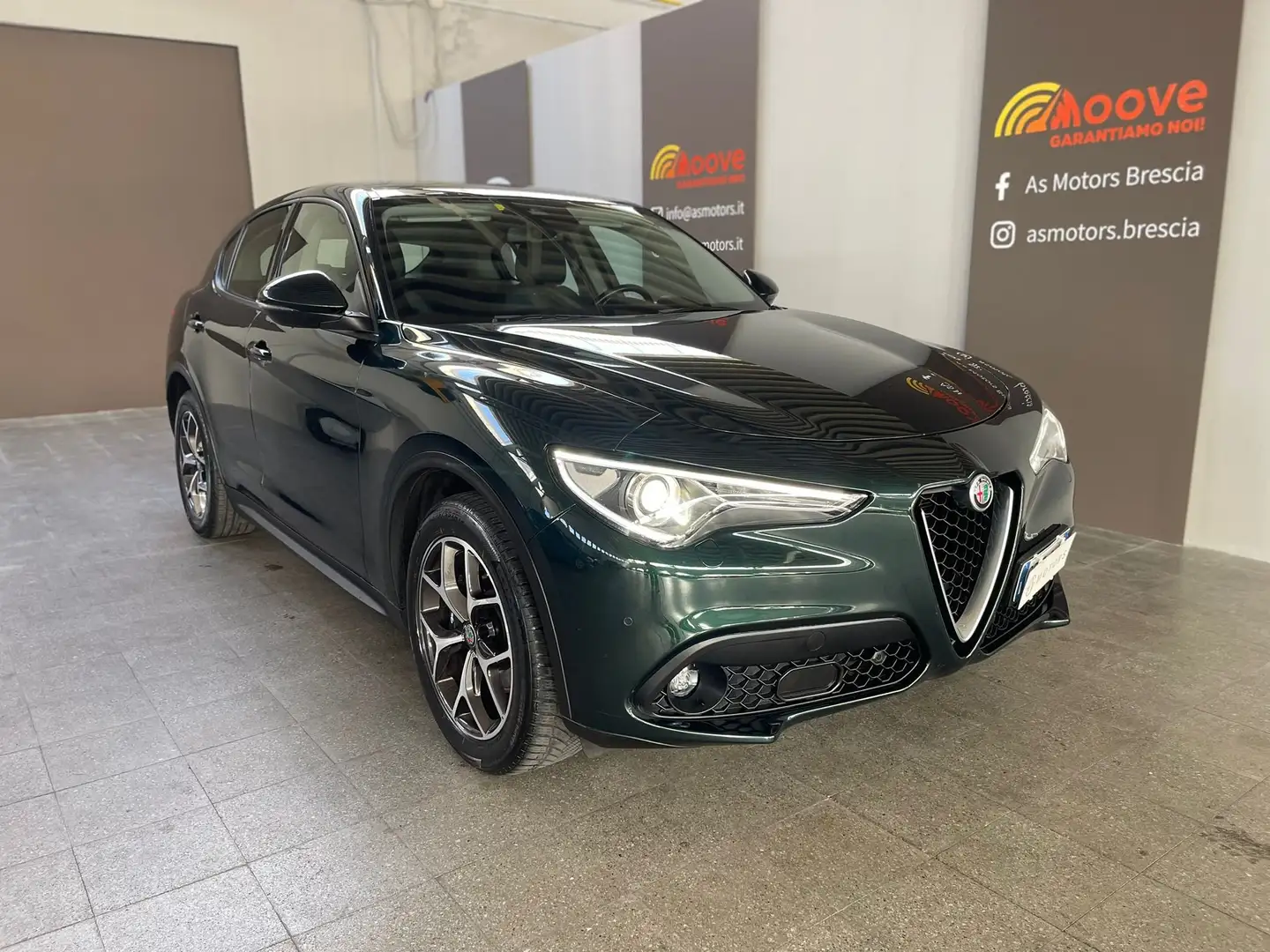 Alfa Romeo Stelvio Stelvio 2017 2.2 t Executive rwd 190cv auto my19 Verde - 1