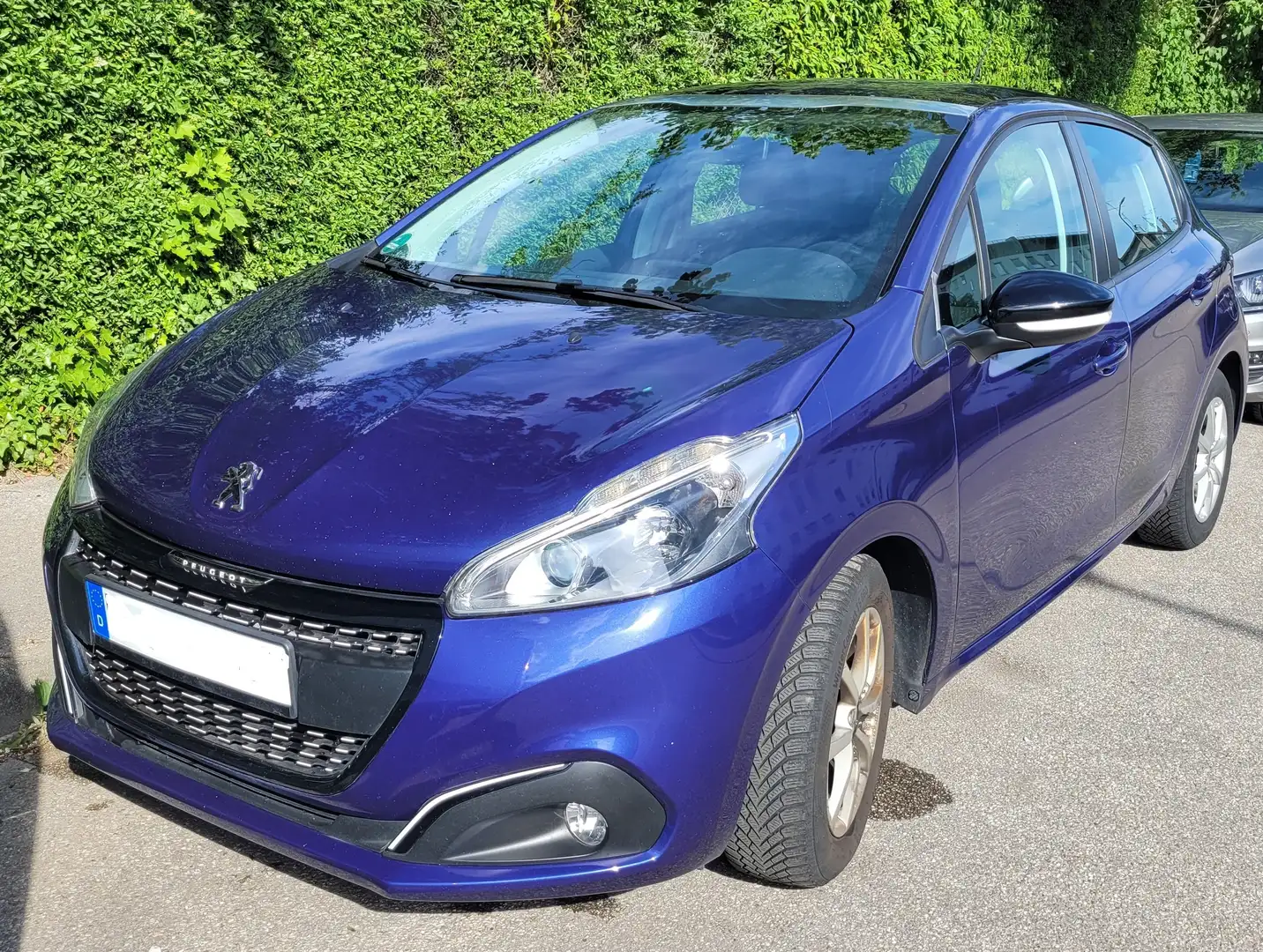 Peugeot 208 208 PureTech 82 Active Blau - 1
