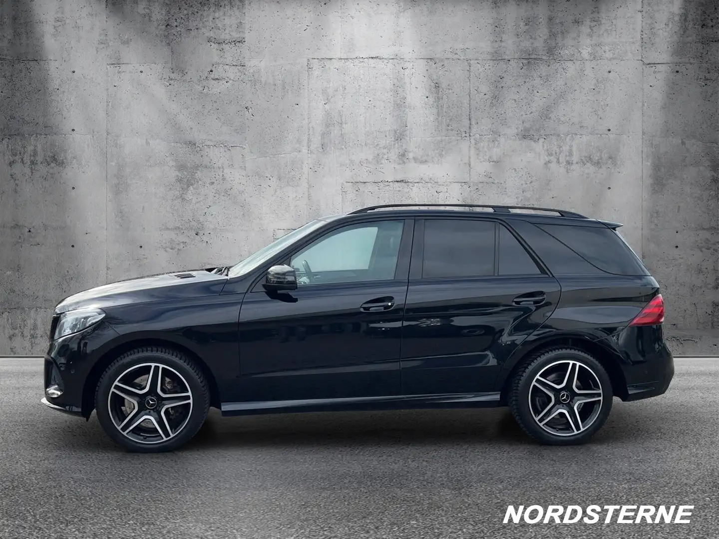 Mercedes-Benz GLE 43 AMG Mercedes-AMG GLE 43 4M Panorama Distronic Voll Schwarz - 2
