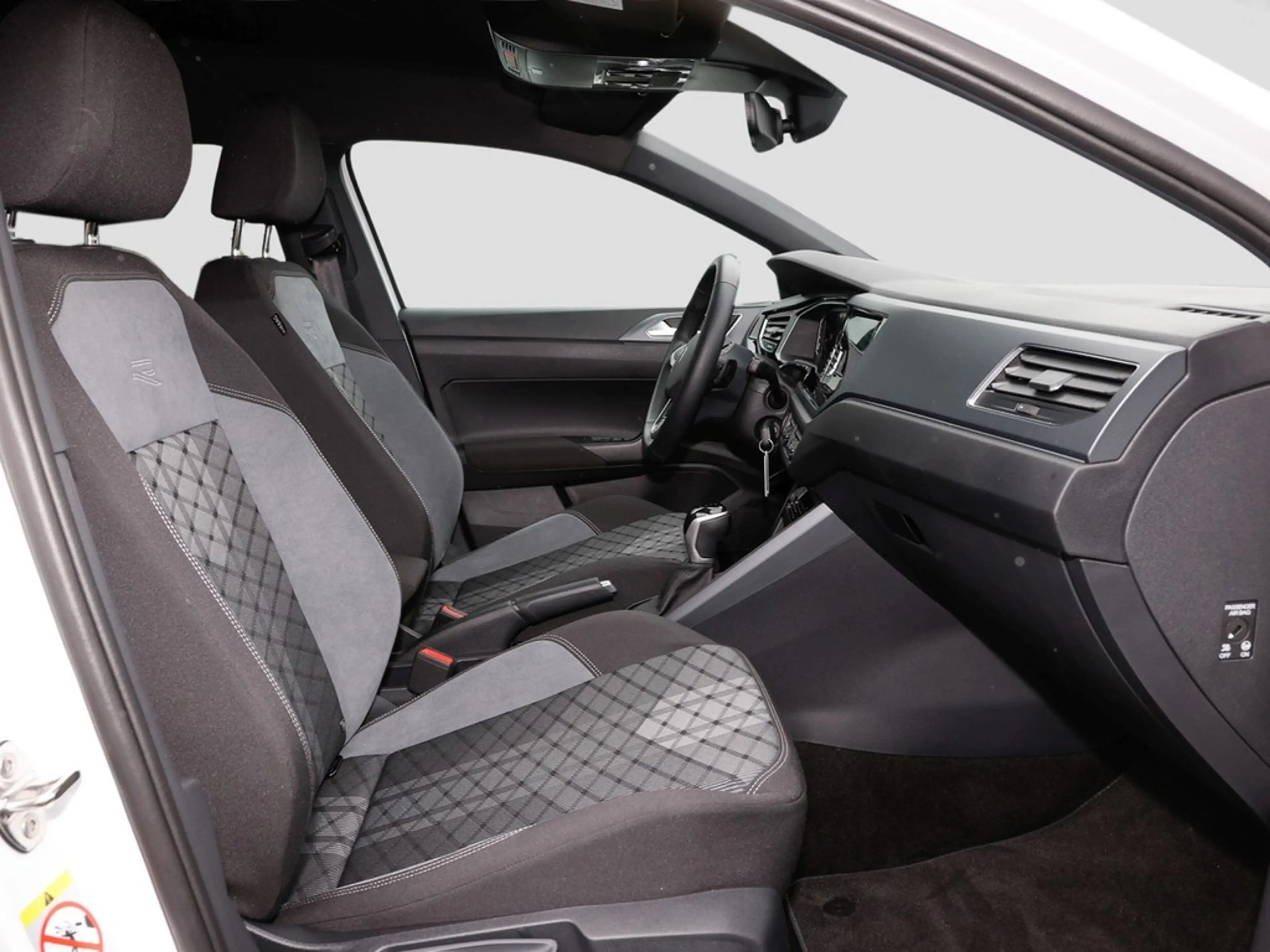 Volkswagen Taigo 1.5 TSI DSG R-Line AHK/Navi/ACC — photo 8
