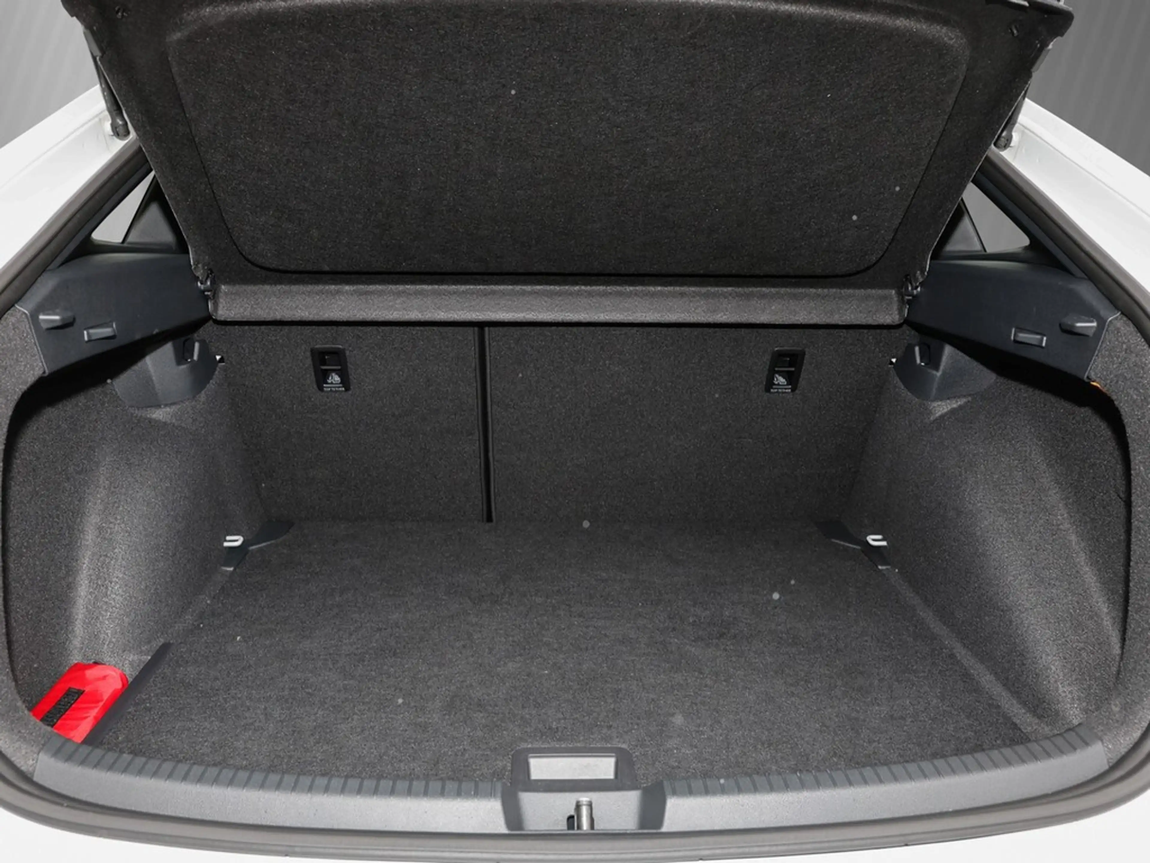 Volkswagen Taigo 1.5 TSI DSG R-Line AHK/Navi/ACC — photo 7