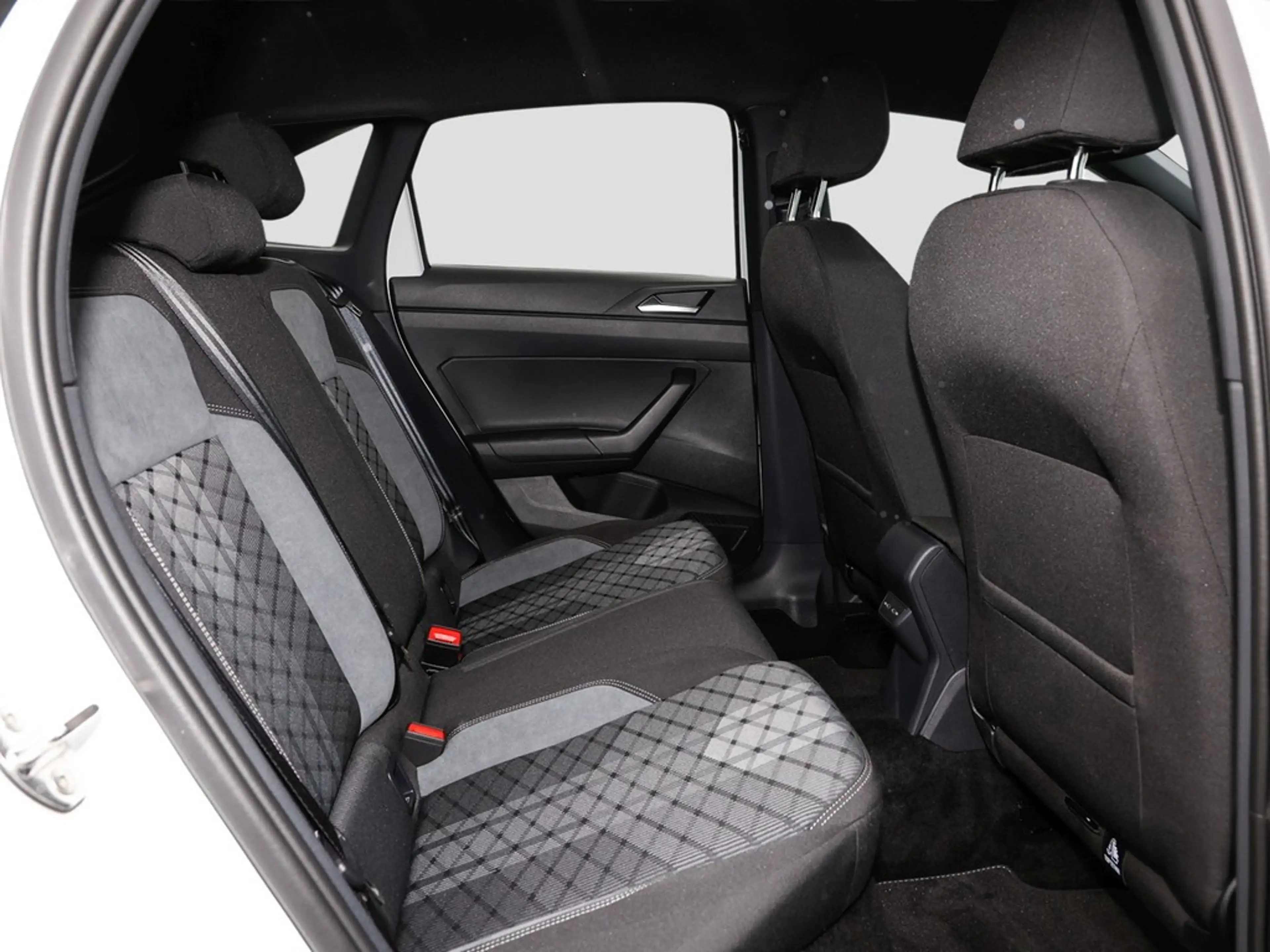 Volkswagen Taigo 1.5 TSI DSG R-Line AHK/Navi/ACC — photo 11