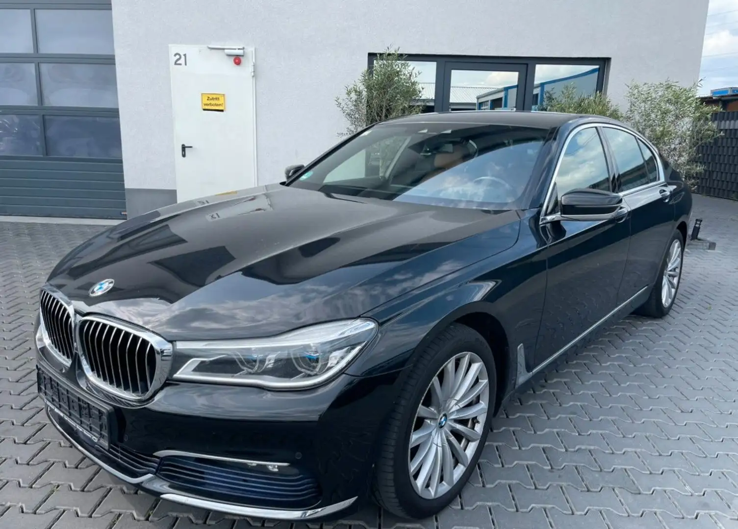 BMW 730 d xDrive Laser HeadUp 360 kamera 1.Hand Schwarz - 1