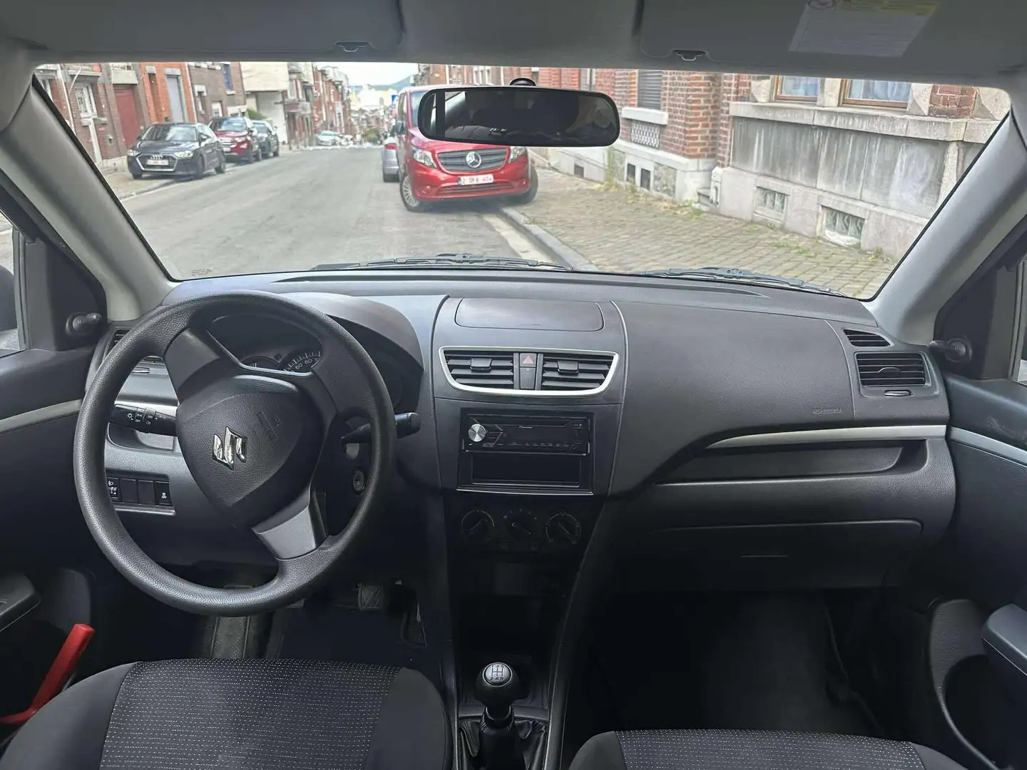 Suzuki Swift Swift 1.2i AWD GL Exterior Blanc - 1