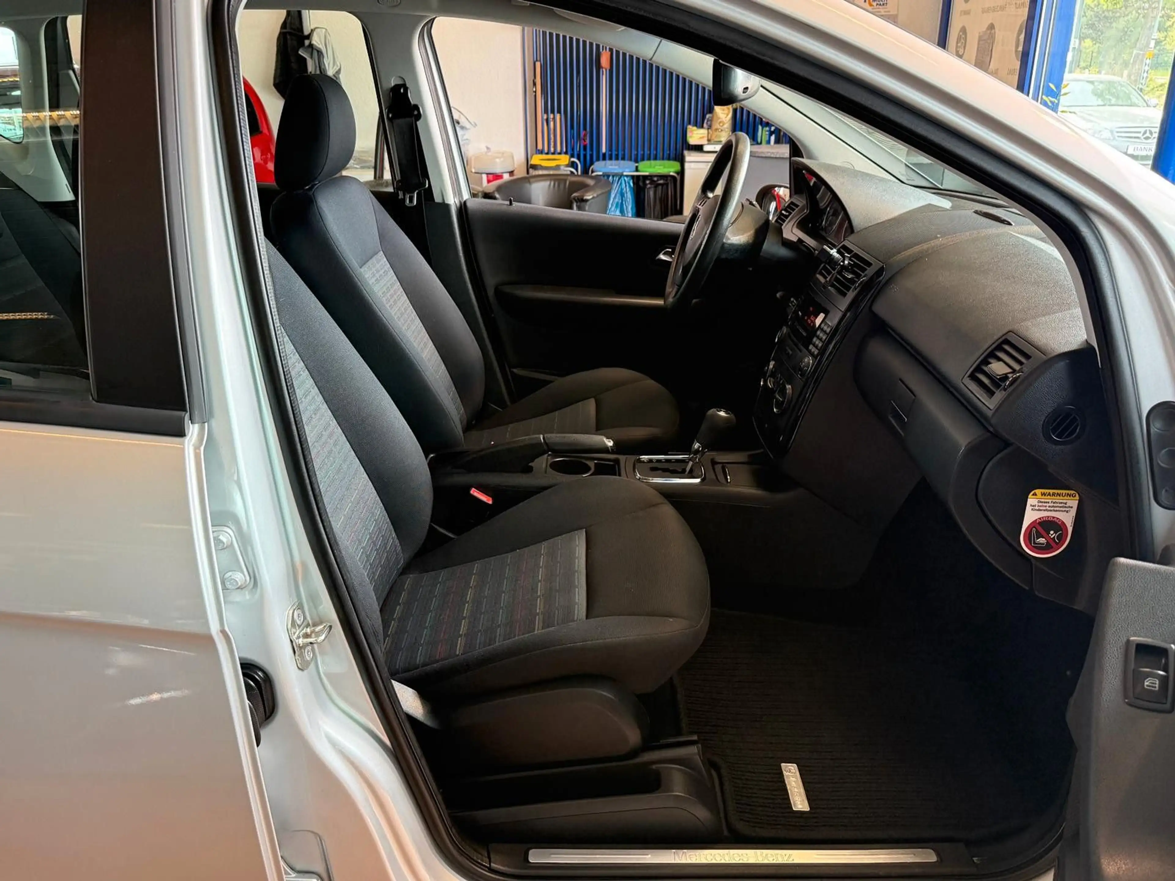 Mercedes-Benz A 150 / 47 Tkm / Automatik / Klima / PDC — photo 13