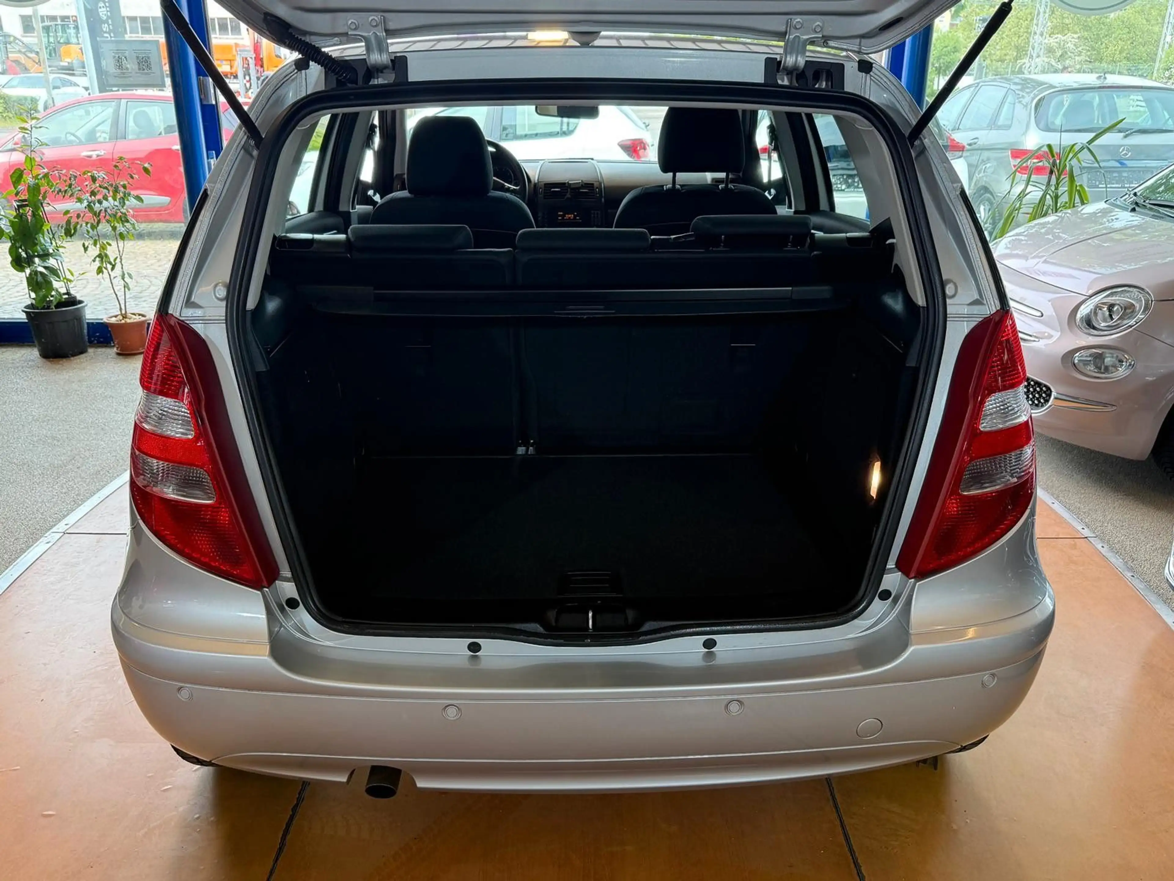 Mercedes-Benz A 150 / 47 Tkm / Automatik / Klima / PDC — photo 11