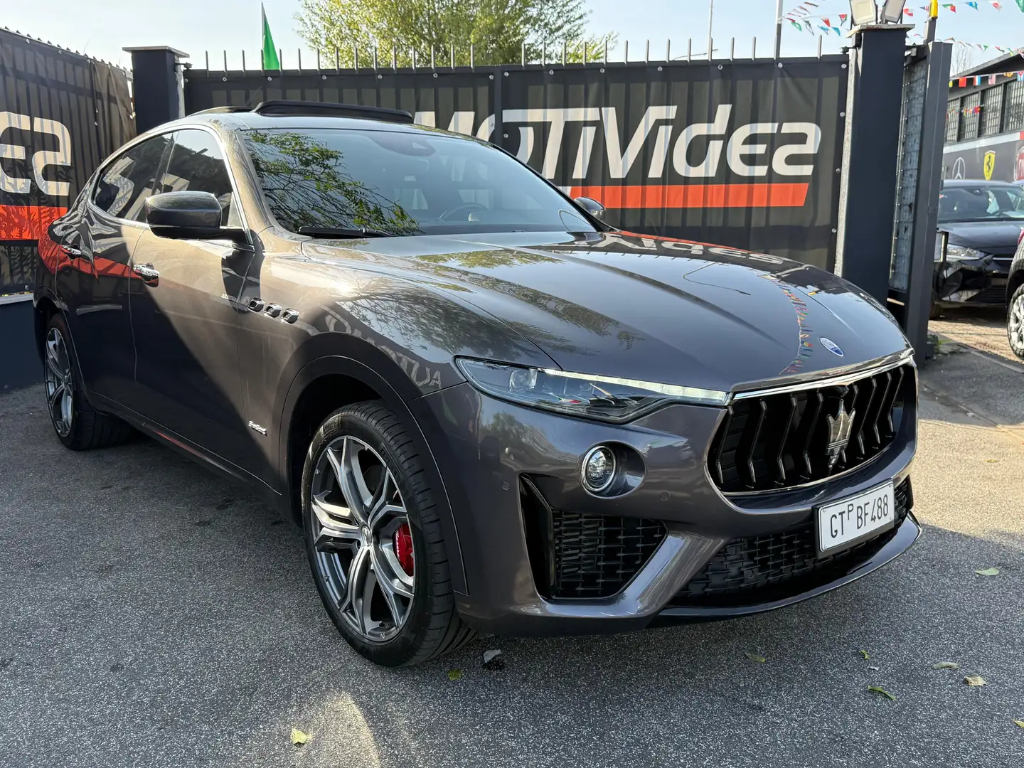 Maserati Levante 3.0V6 Q4 Gransport 250cv TETTO CERCHI 21*FULL* Grau - 2
