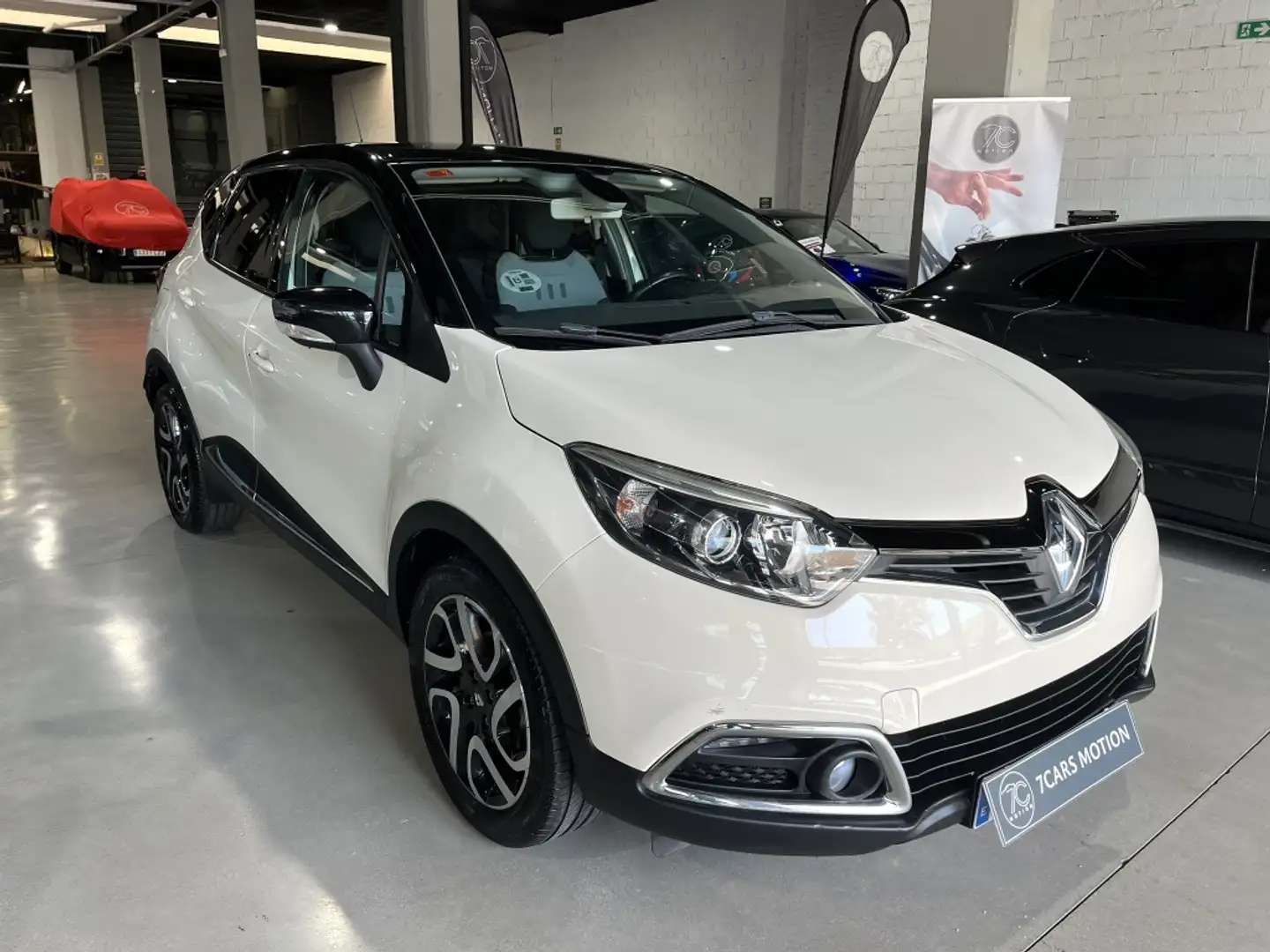 Renault Captur 1.5dCi E.eco2 S&S SL Adventure 90 Beige - 1