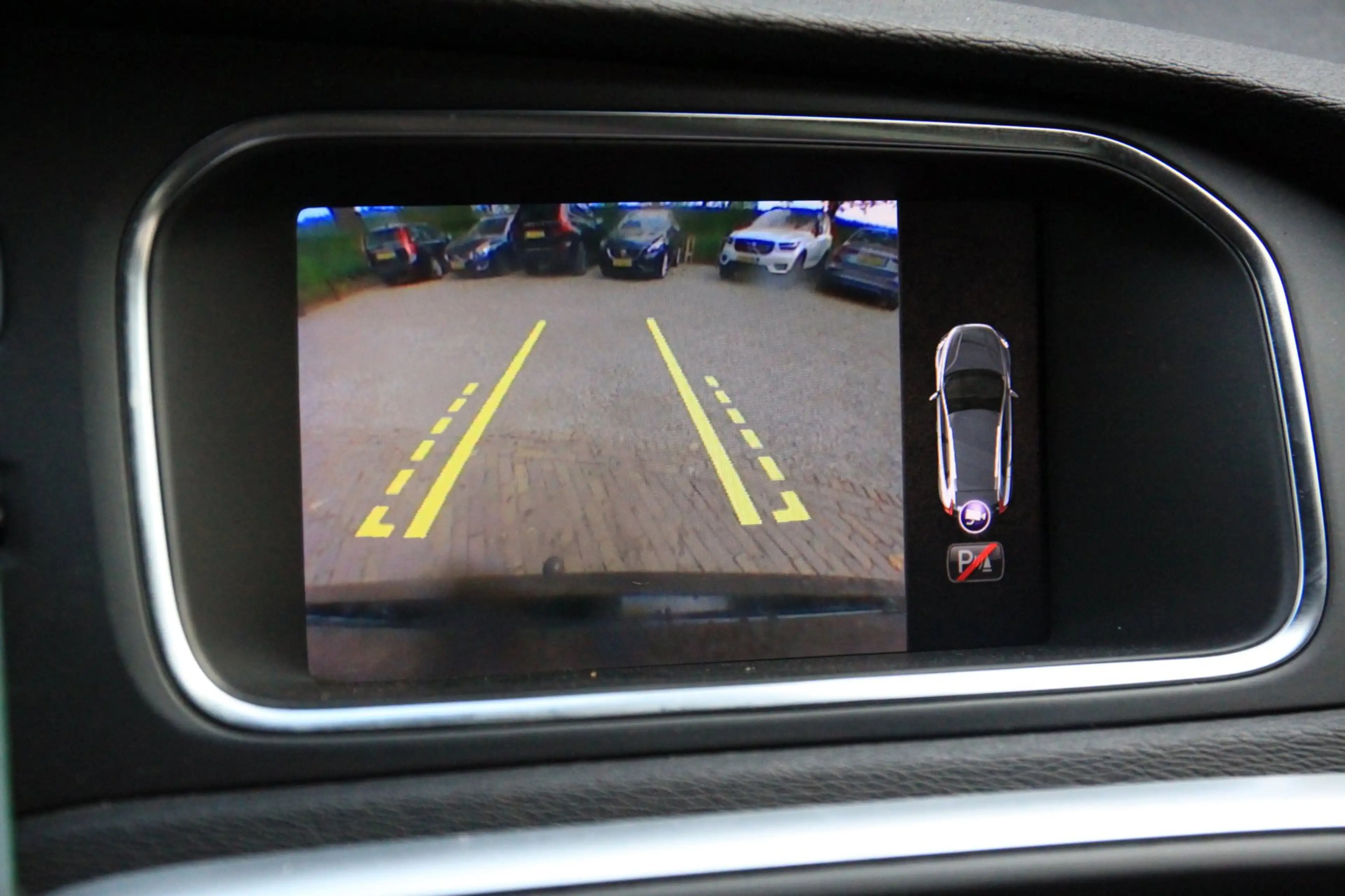 Volvo V40 Cross Country 1.5 T3 Edition+ Camera/Leer/Adaptive/Blis/Parkeers — photo 14