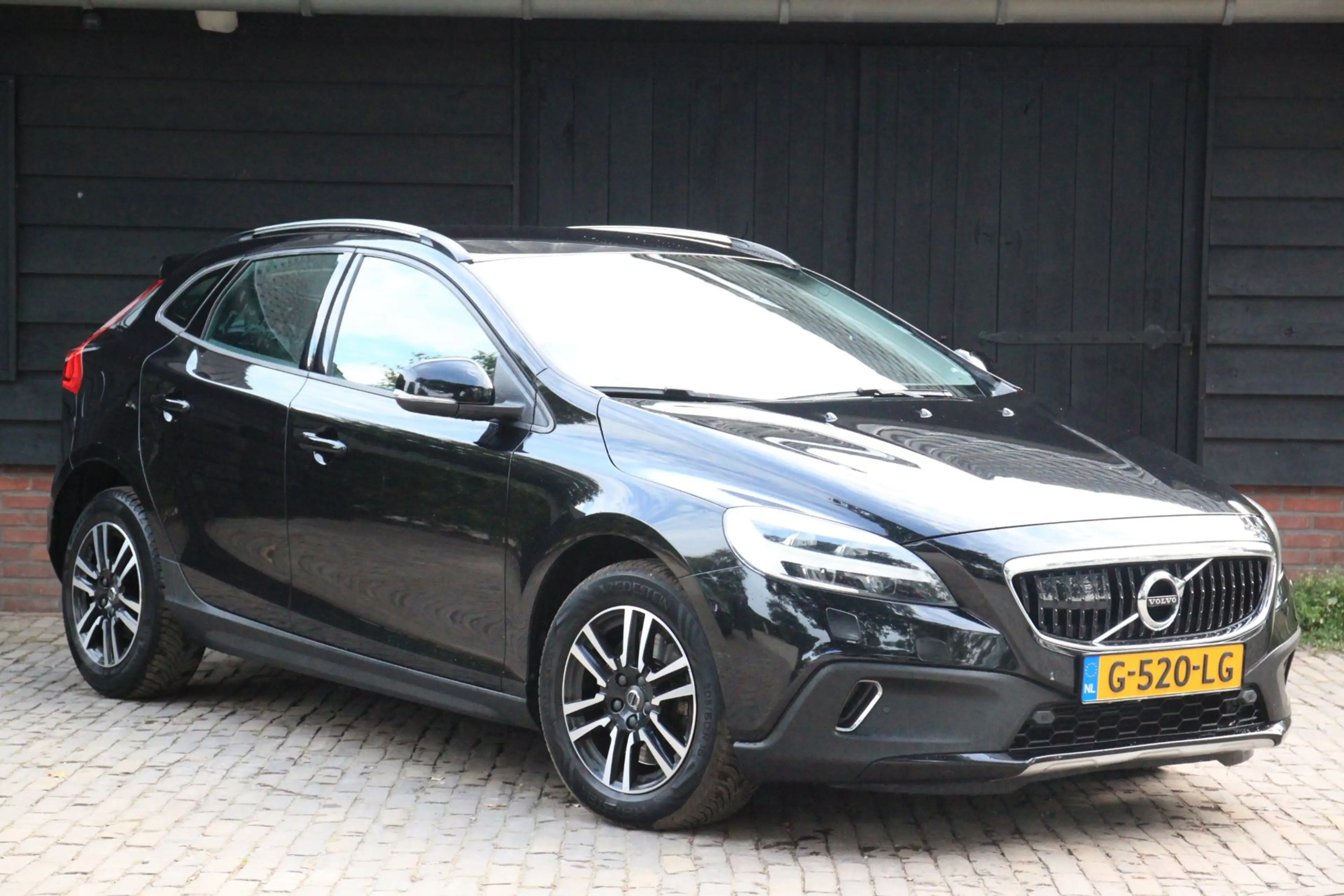Volvo V40 Cross Country 1.5 T3 Edition+ Camera/Leer/Adaptive/Blis/Parkeers — photo 12