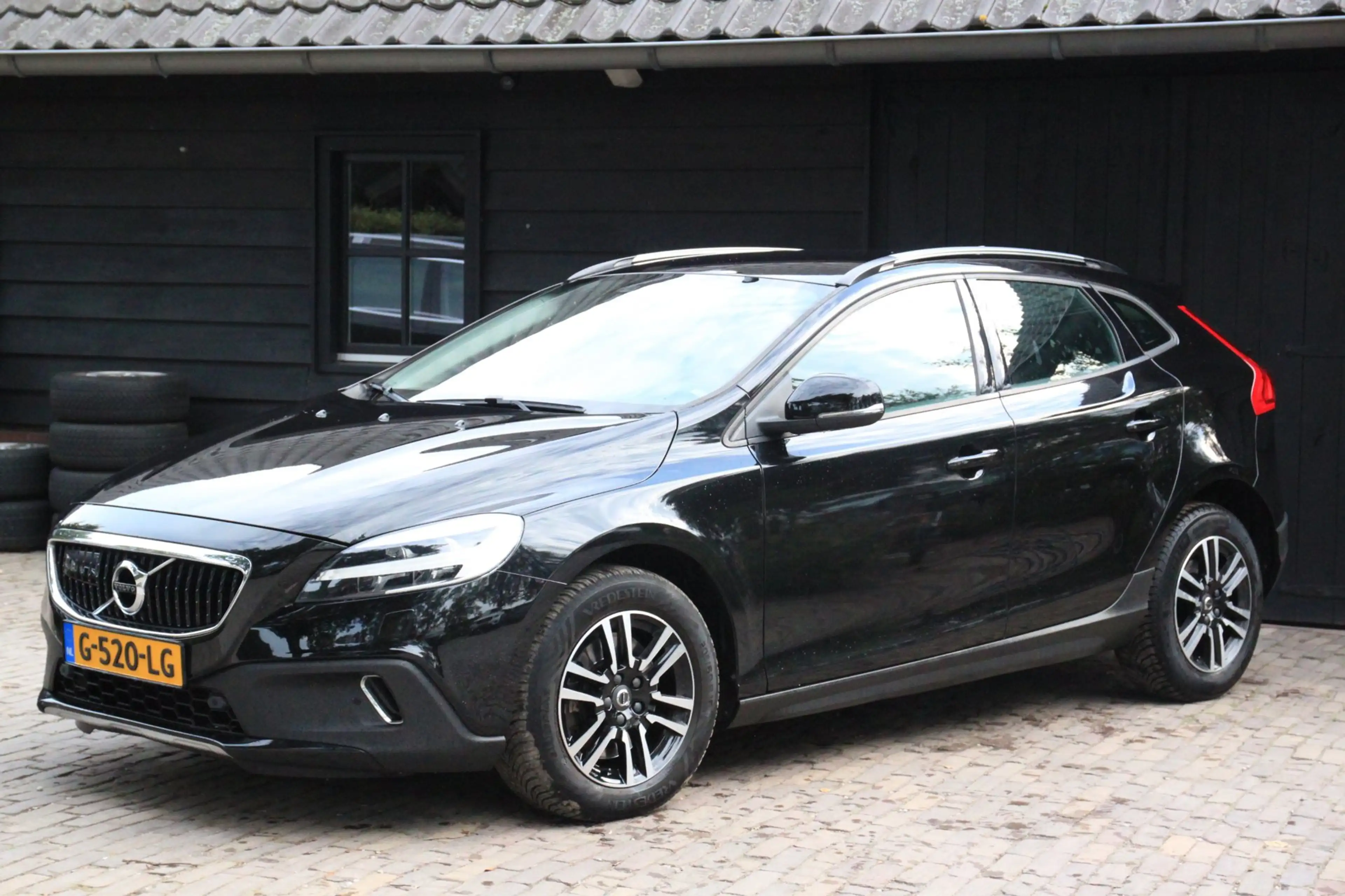 Volvo V40 Cross Country 1.5 T3 Edition+ Camera/Leer/Adaptive/Blis/Parkeers — photo 10