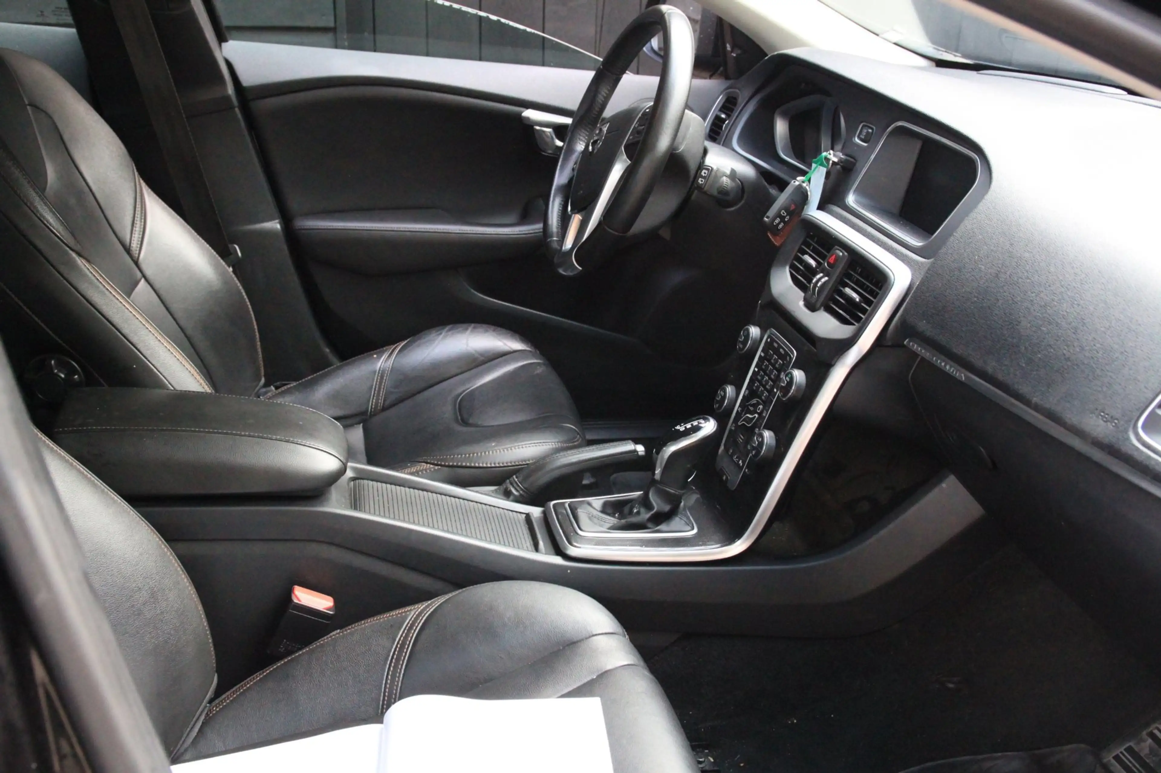 Volvo V40 Cross Country 1.5 T3 Edition+ Camera/Leer/Adaptive/Blis/Parkeers — photo 13