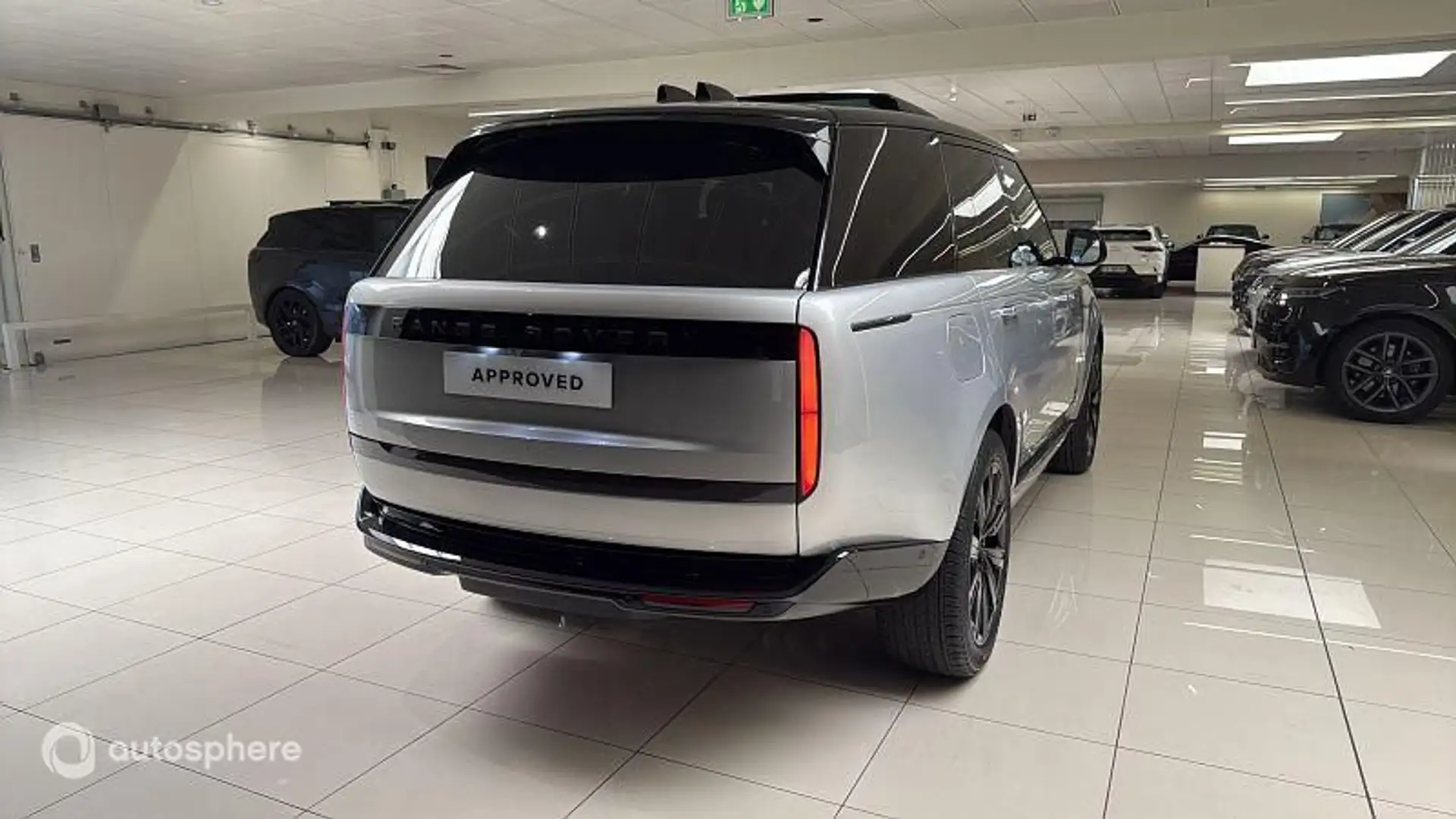 Land Rover Range Rover 3.0 P460e 460ch PHEV Autobiography SWB - 2