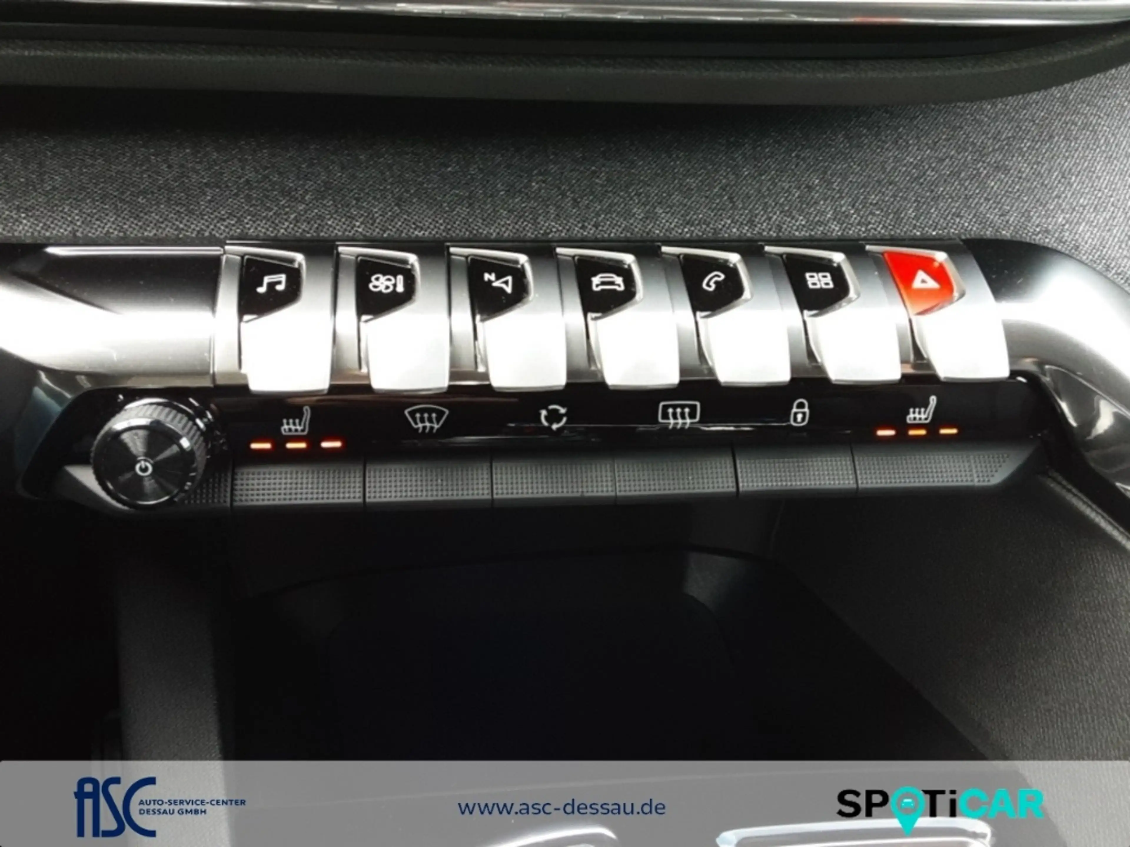 Peugeot 5008 ALL. 130 EAT8 ,7Sitzer,Navi,el.Heckkl.,Kamera,SHZ, — photo 15