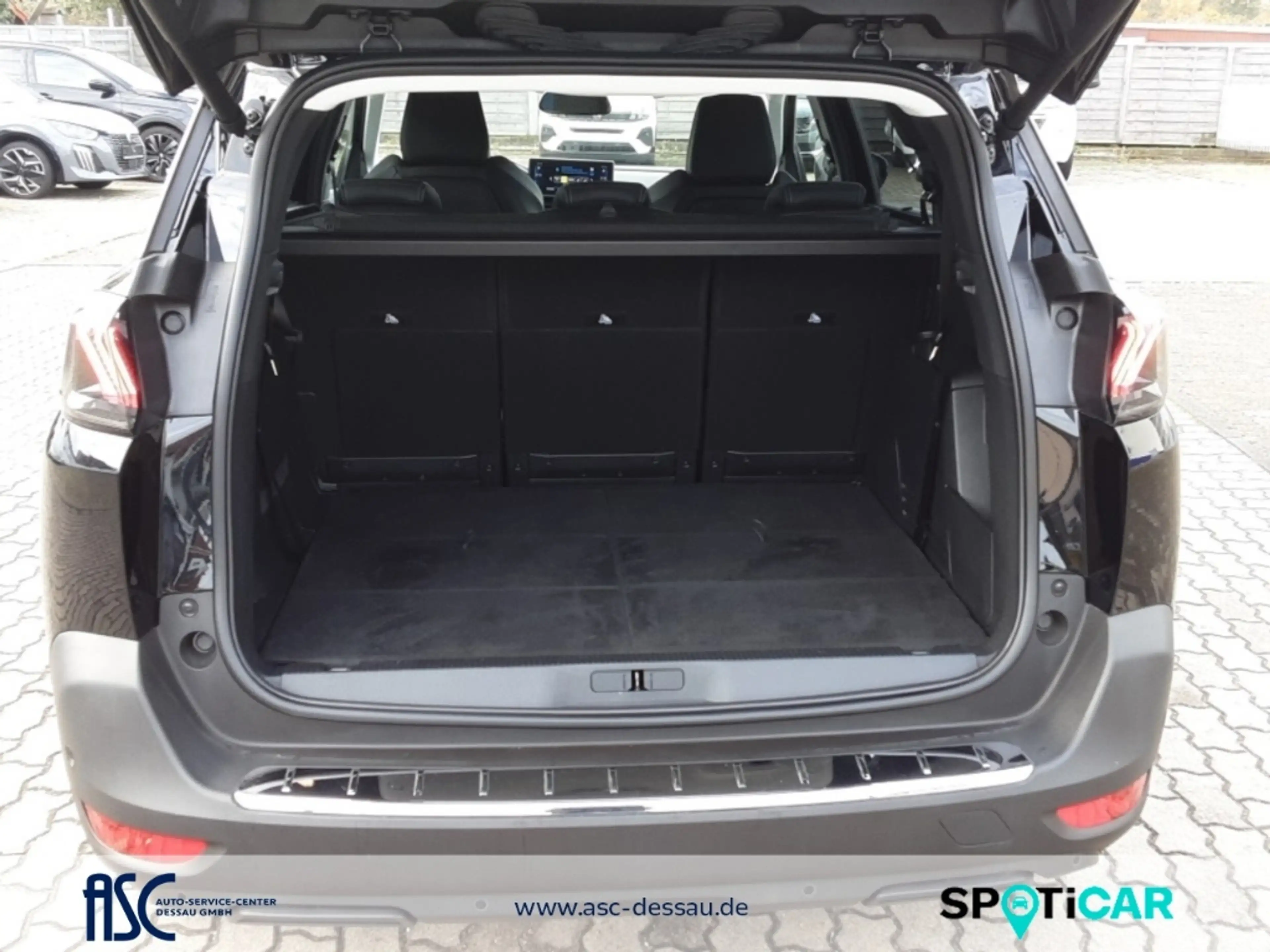 Peugeot 5008 ALL. 130 EAT8 ,7Sitzer,Navi,el.Heckkl.,Kamera,SHZ, — photo 6