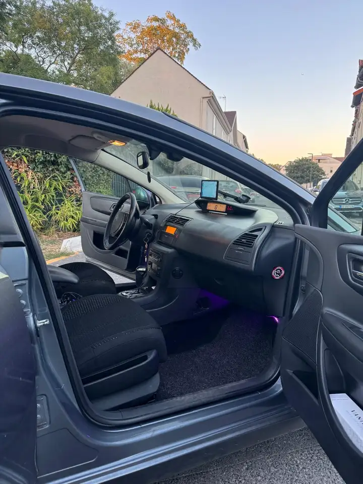 Citroen C4 Berline — photo 16