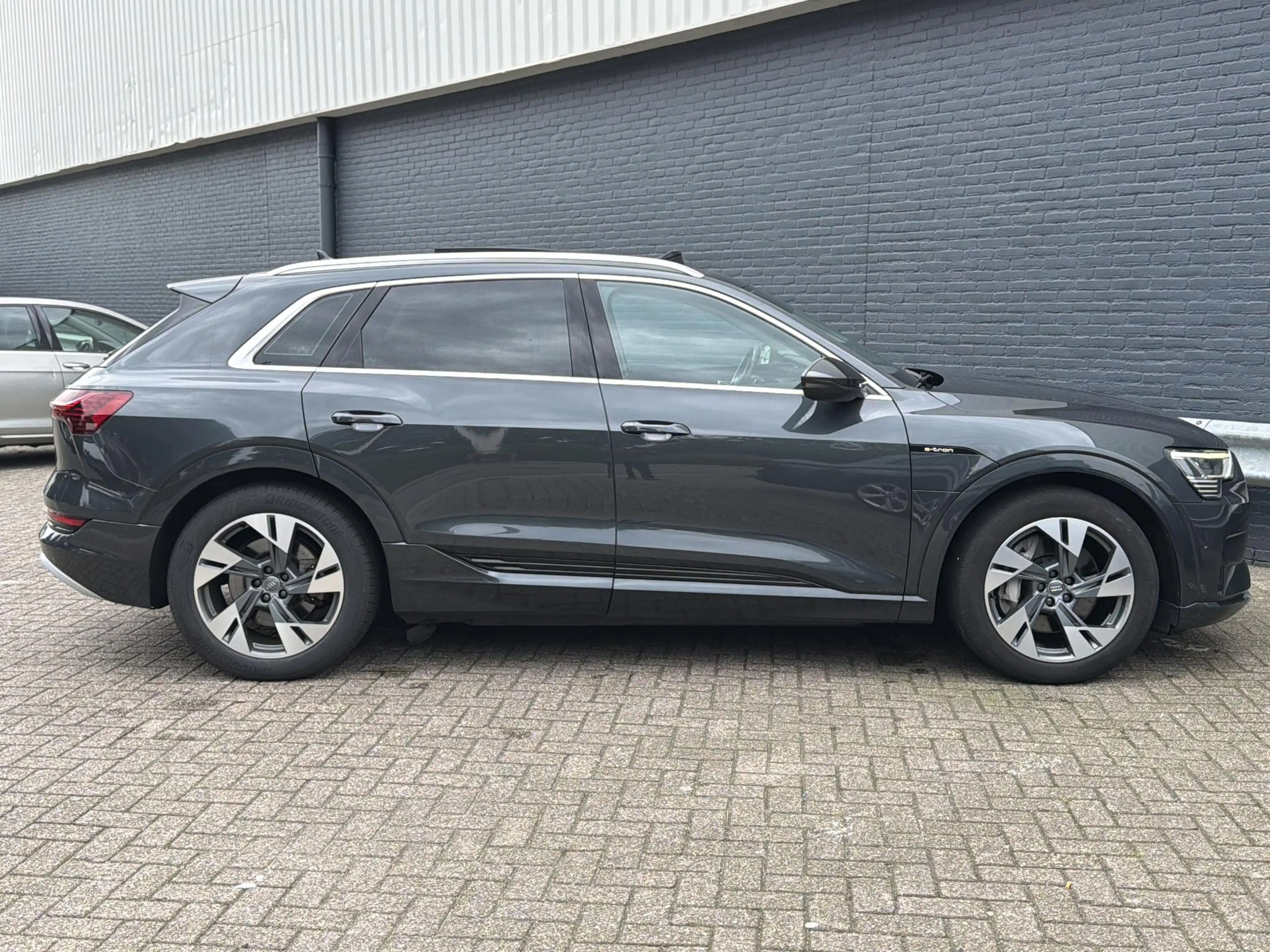 Audi e-tron e-tron 50 quattro Launch edition plus 71 kWh | Led — photo 7