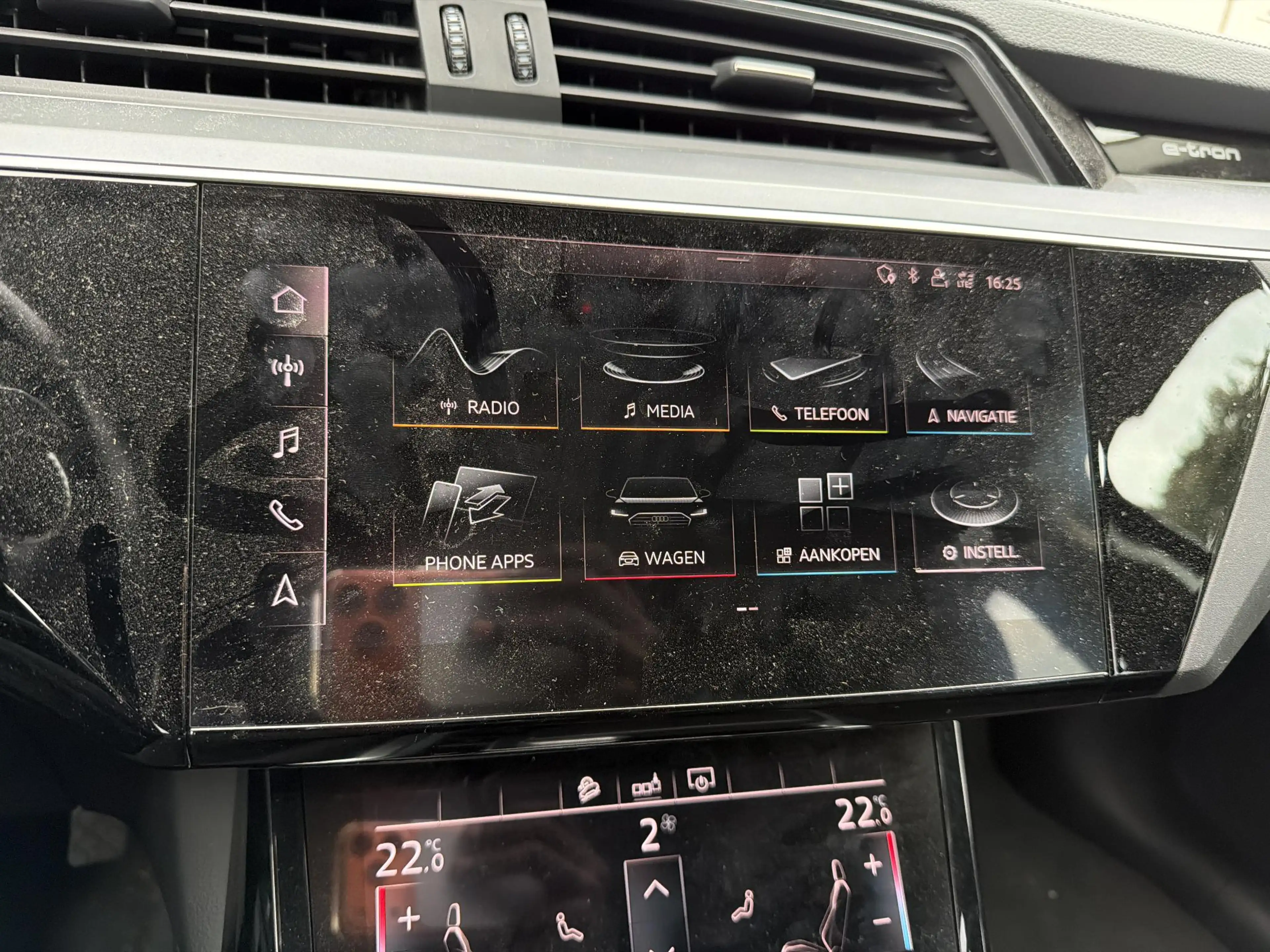 Audi e-tron e-tron 50 quattro Launch edition plus 71 kWh | Led — photo 13