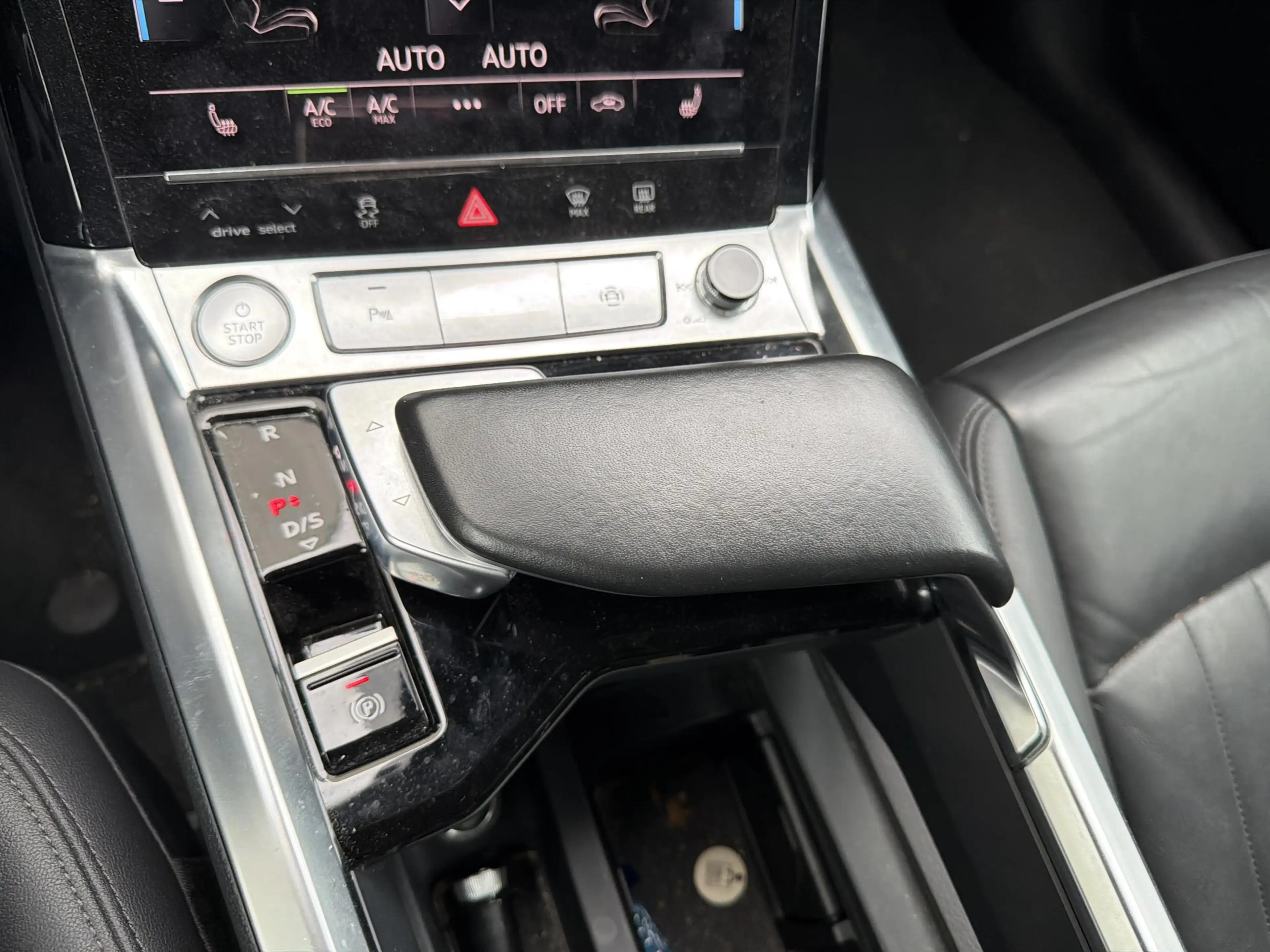 Audi e-tron e-tron 50 quattro Launch edition plus 71 kWh | Led — photo 15
