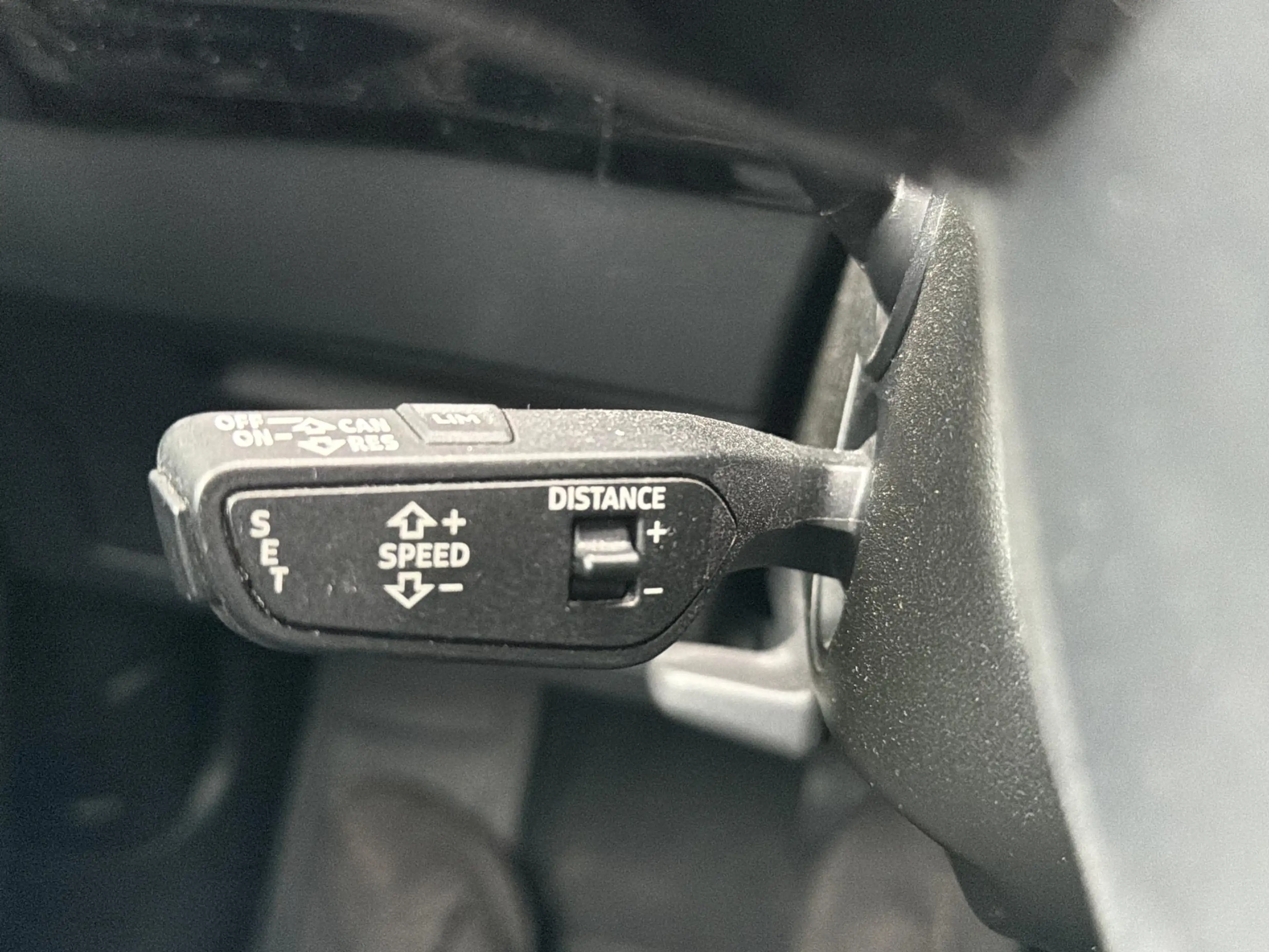 Audi e-tron e-tron 50 quattro Launch edition plus 71 kWh | Led — photo 12