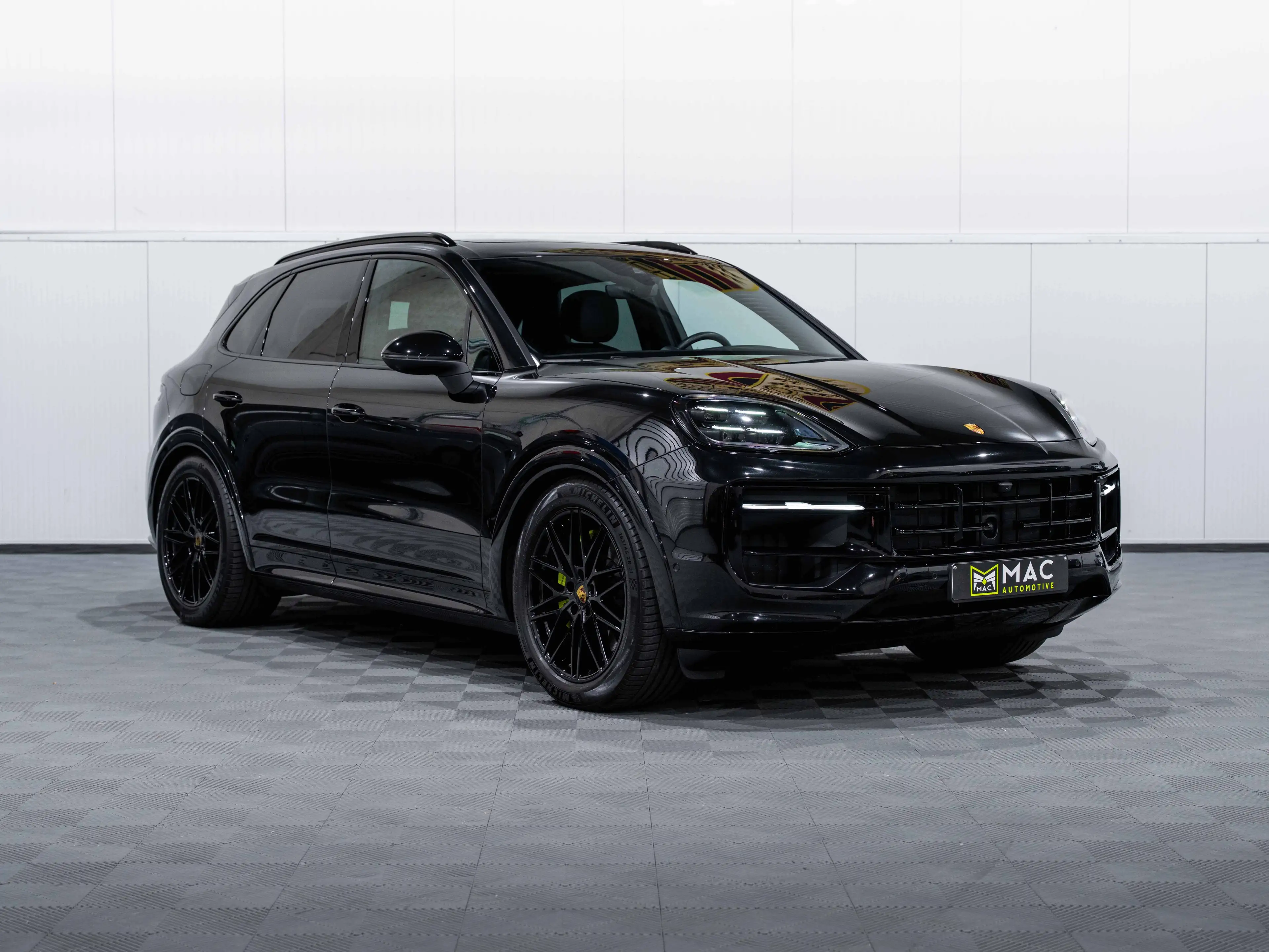 Porsche Cayenne Hybride SPORTDESIGN/Sportuitlaat/Head Up/22inch/FULL — photo 6