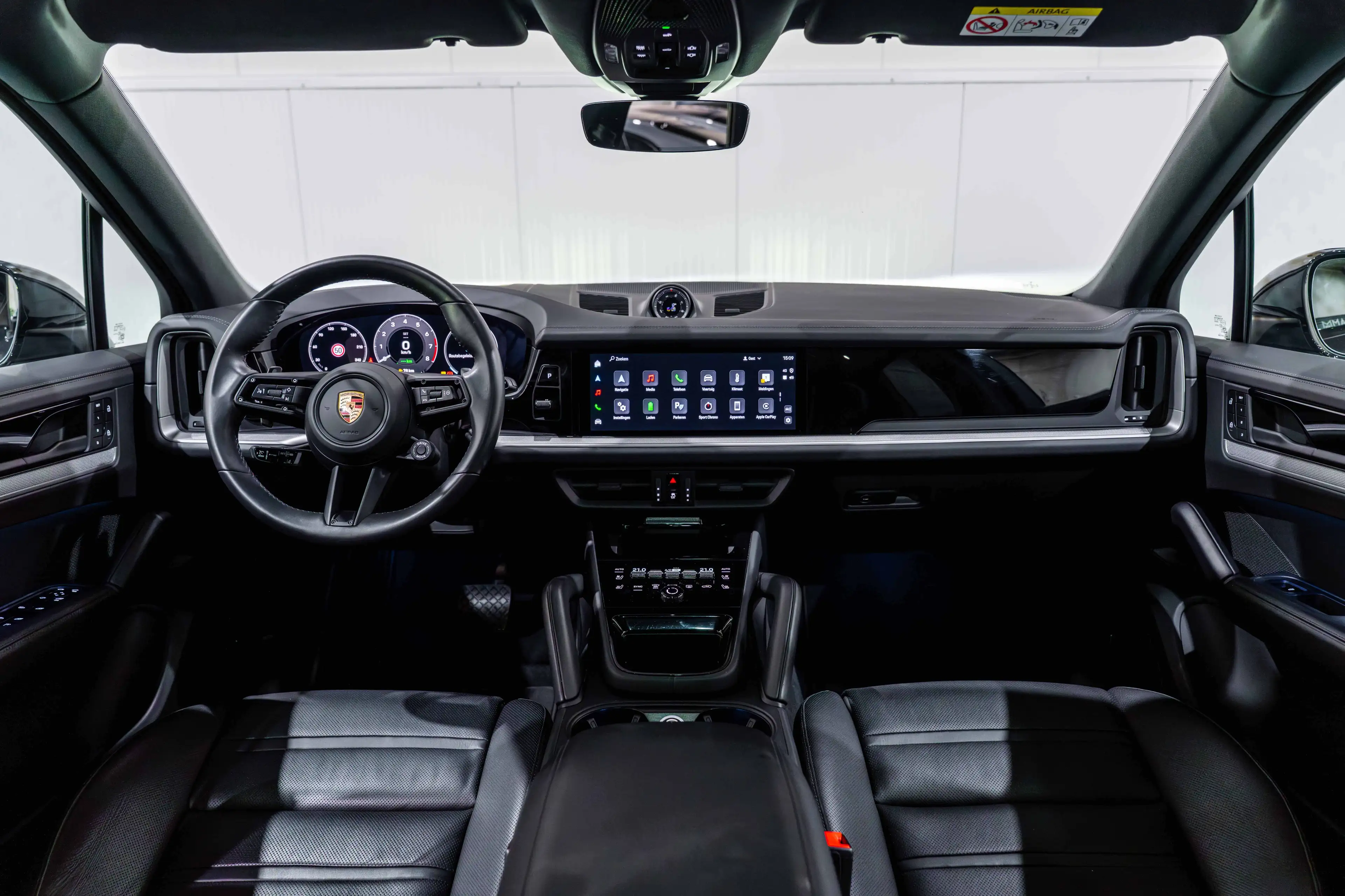 Porsche Cayenne Hybride SPORTDESIGN/Sportuitlaat/Head Up/22inch/FULL — photo 10