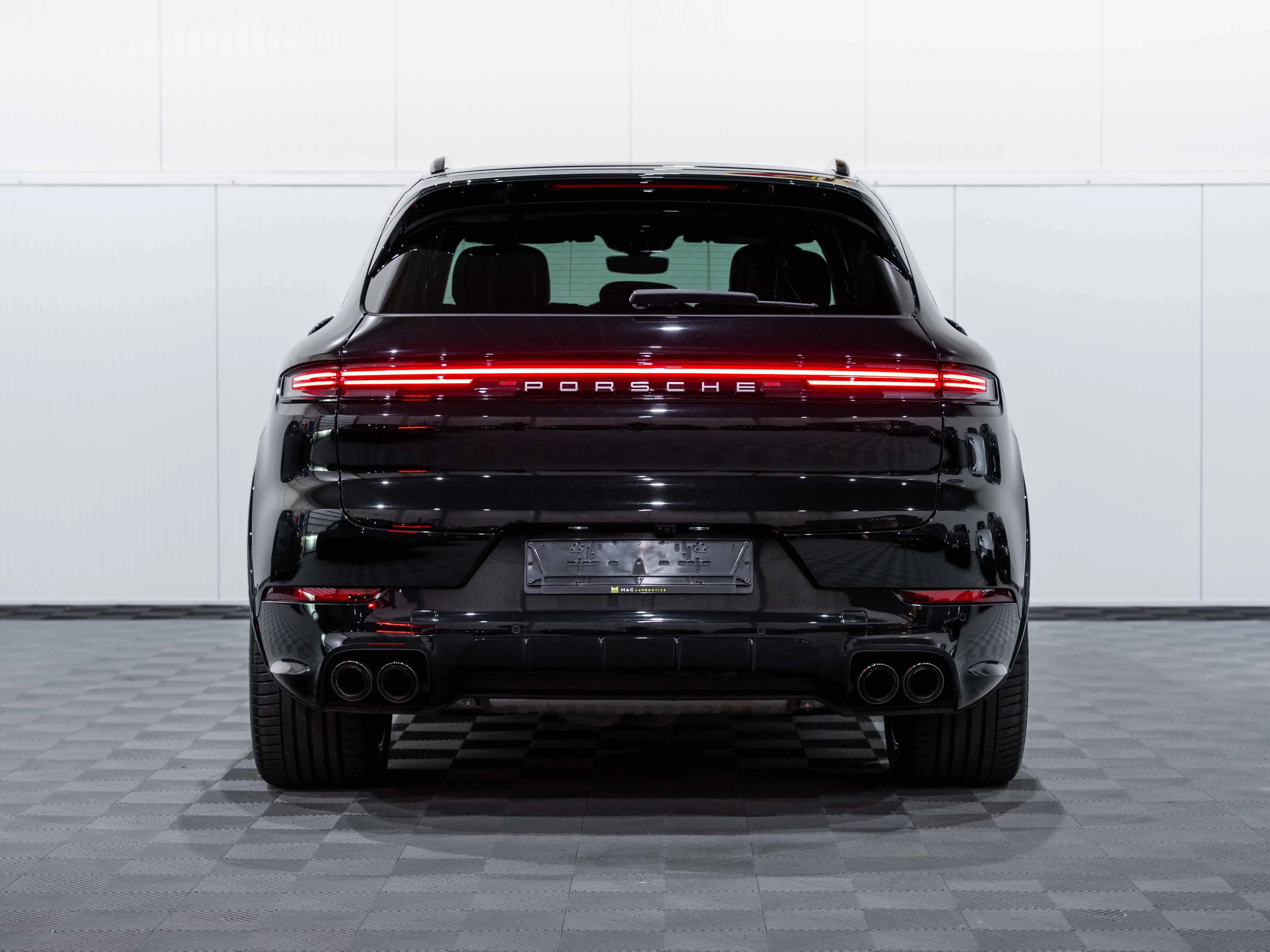 Porsche Cayenne Hybride SPORTDESIGN/Sportuitlaat/Head Up/22inch/FULL — photo 4