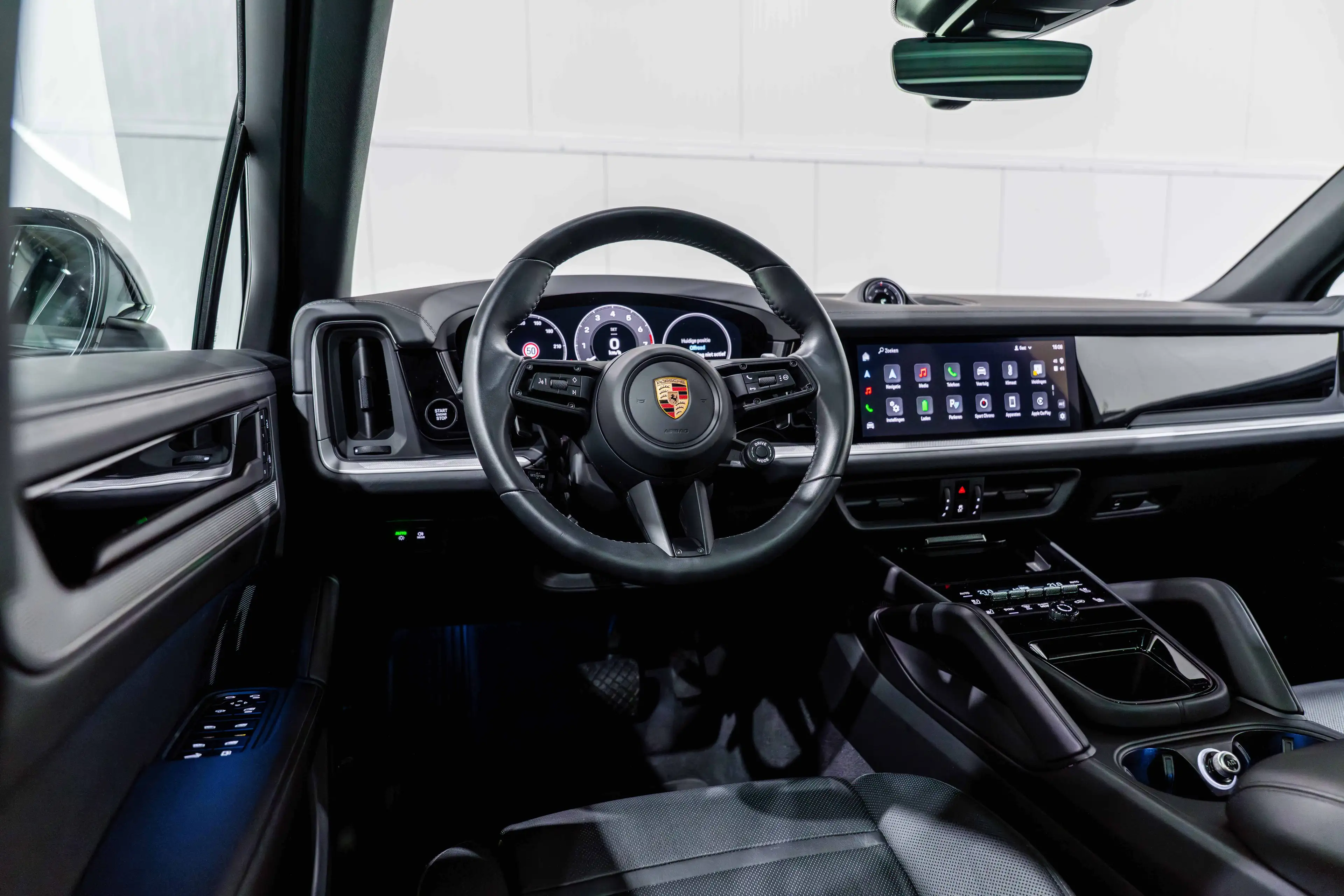Porsche Cayenne Hybride SPORTDESIGN/Sportuitlaat/Head Up/22inch/FULL — photo 11