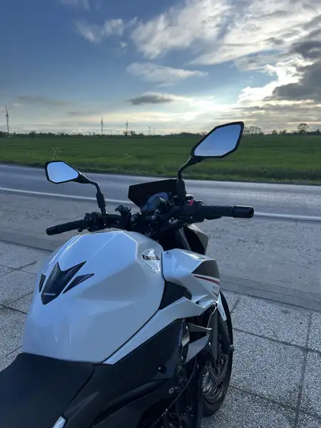 Kawasaki Z 400 - foto 5