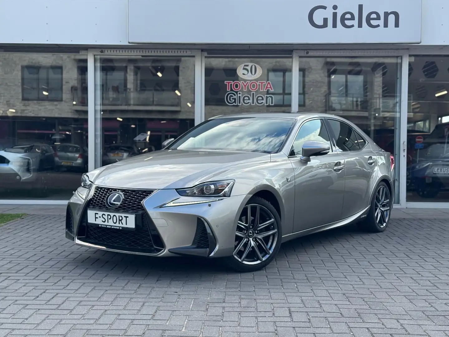 Lexus IS 300 300h F Sport Line | Schuifdak, Trekhaak, Premium N Gris - 1