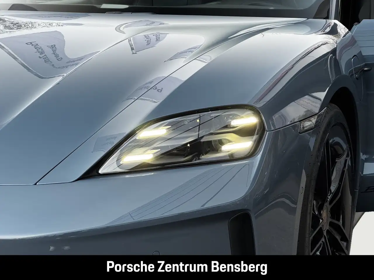Porsche Taycan Sport Turismo Black Edition 9