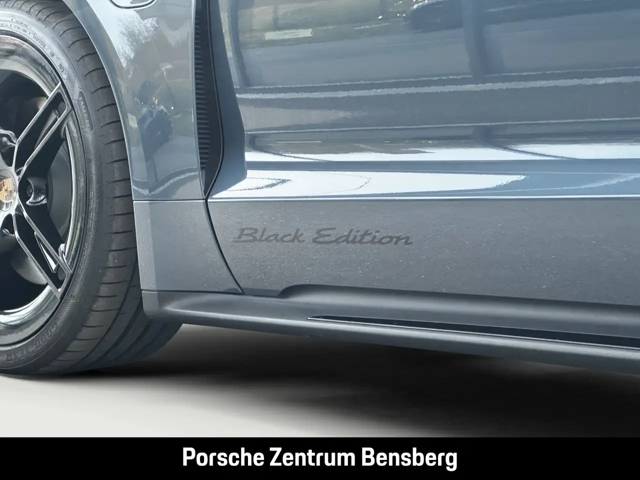 Porsche Taycan Sport Turismo Black Edition 14