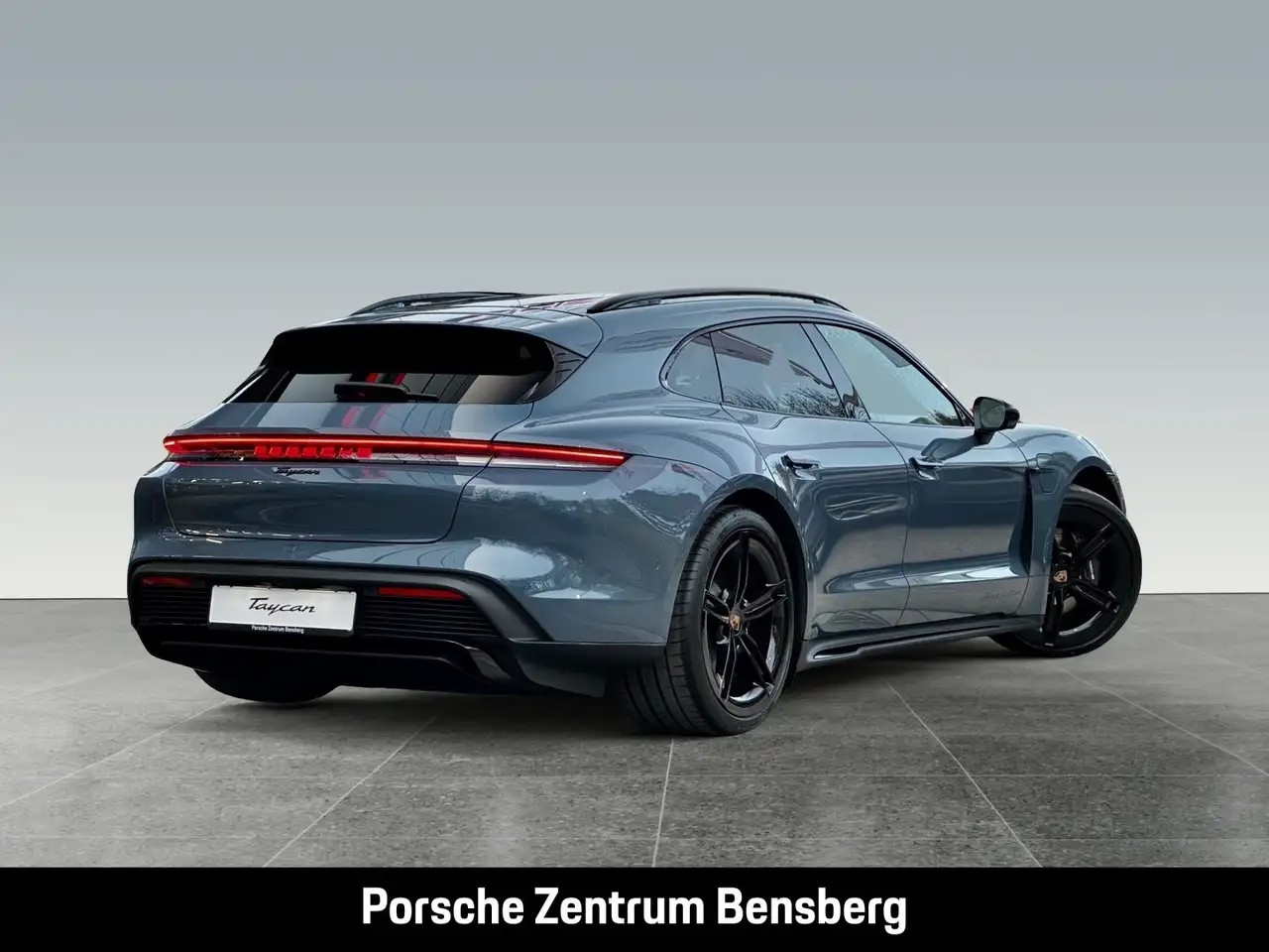 Porsche Taycan Sport Turismo Black Edition 4
