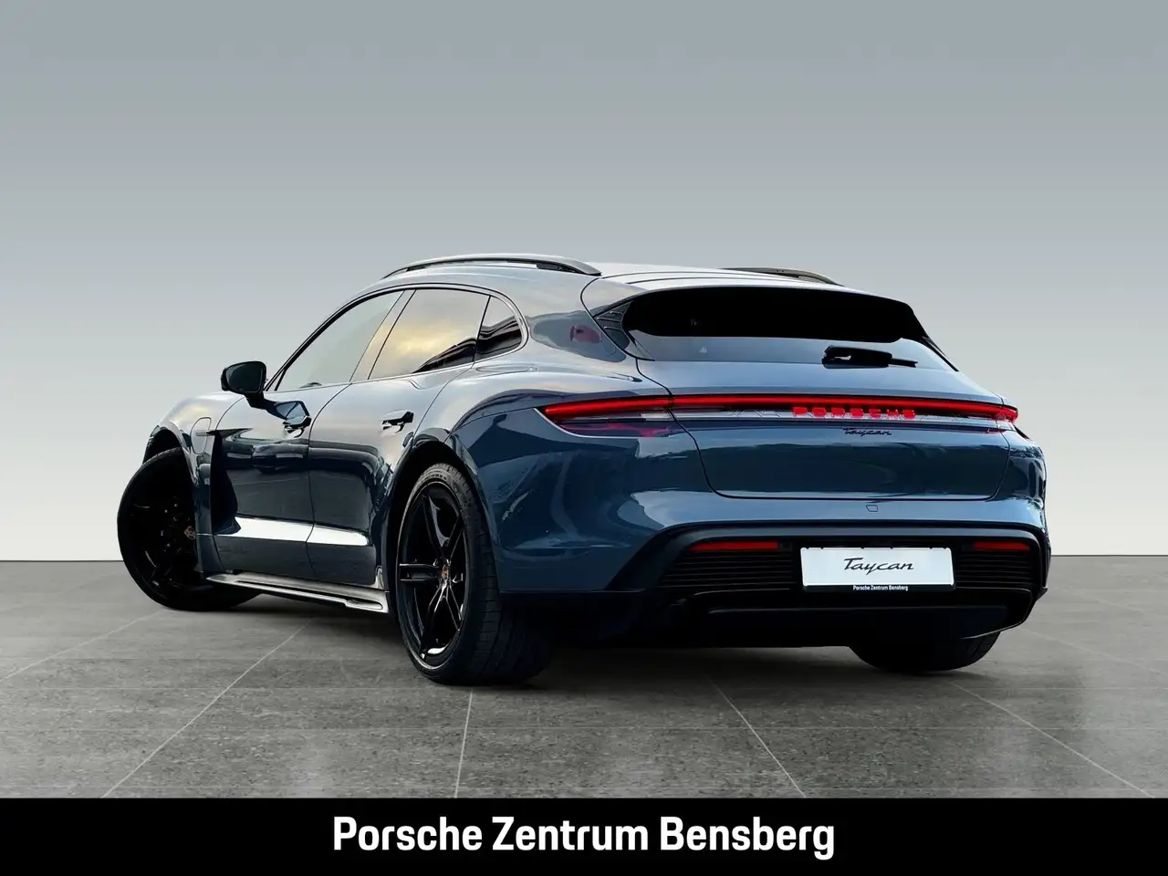 Porsche Taycan Sport Turismo Black Edition 3