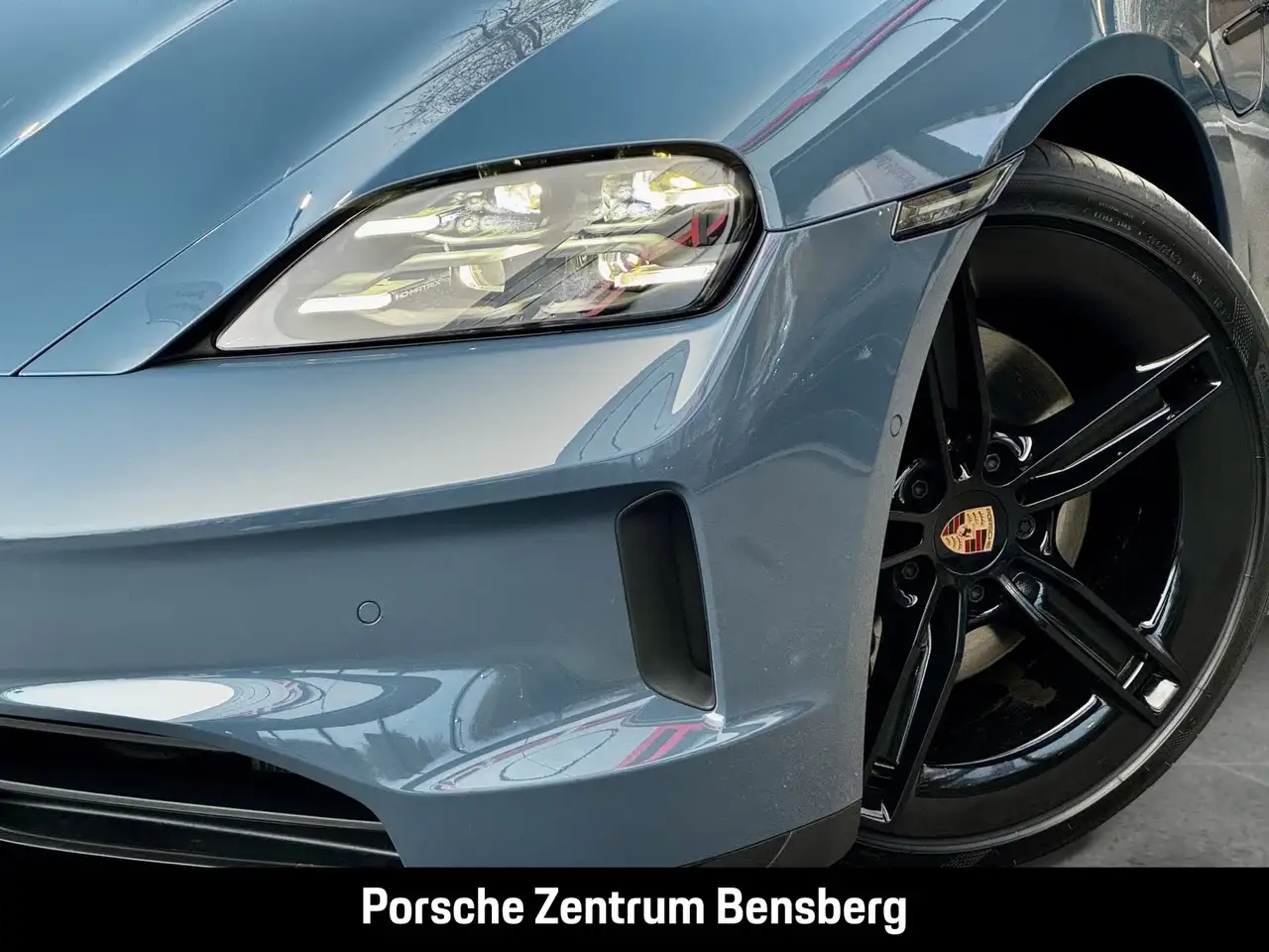 Porsche Taycan Sport Turismo Black Edition 12