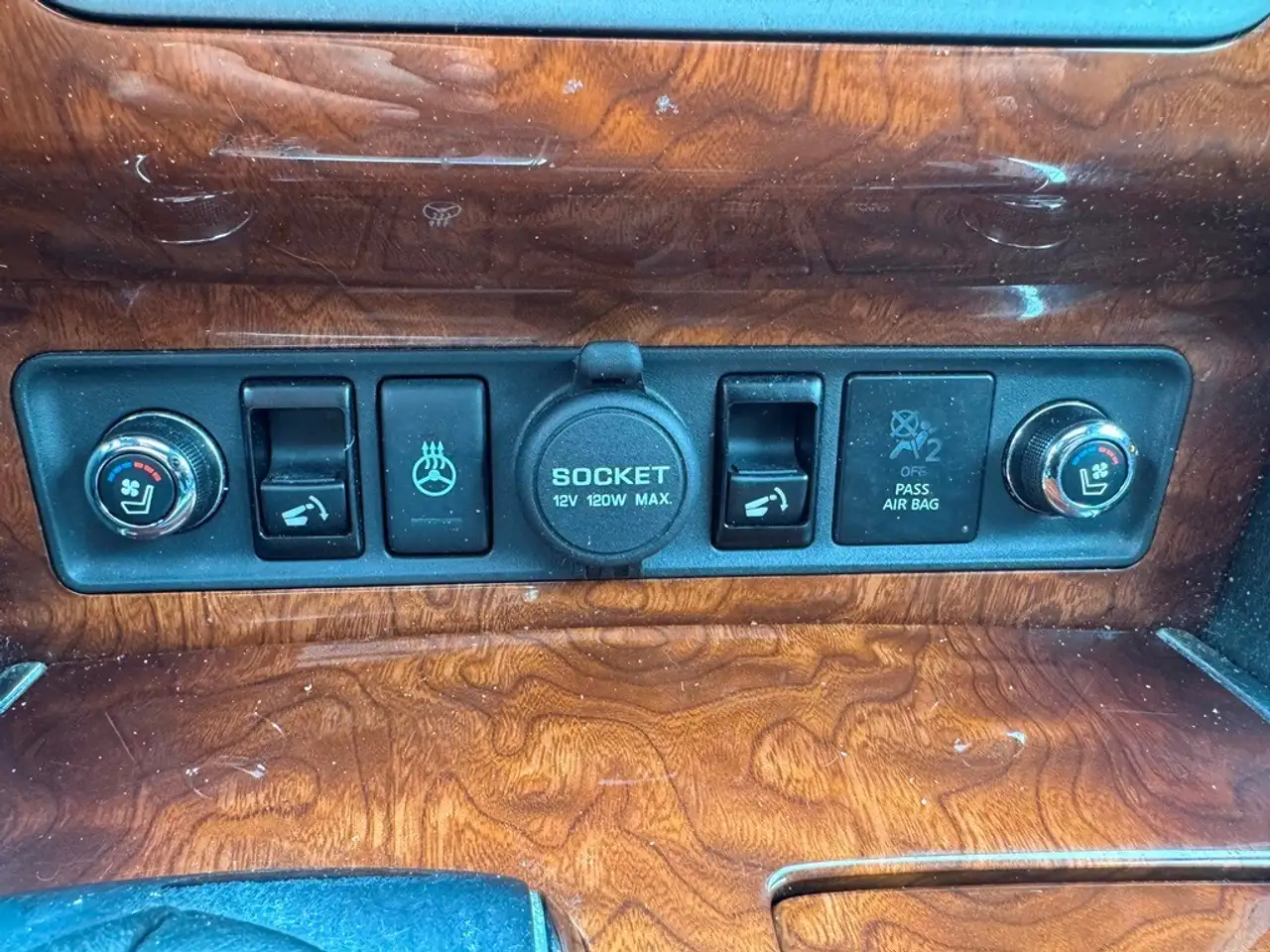 Infiniti QX80 снимка Infiniti QX80