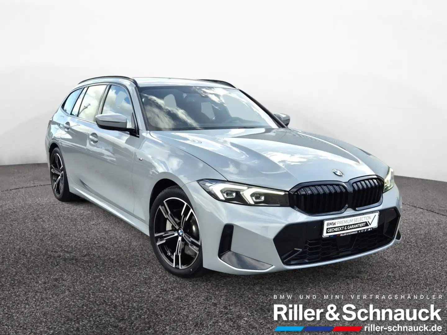 BMW 330 i Touring xDrive M Sport ACC+KAM+LED+NAVI+ Grau - 2