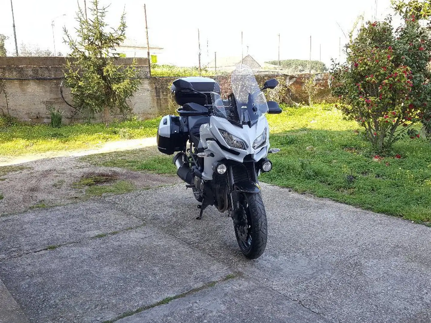 Kawasaki Versys 1000 Grand Tourer Bílá - 2
