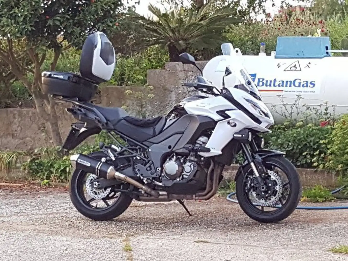 Kawasaki Versys 1000 Grand Tourer Bílá - 1