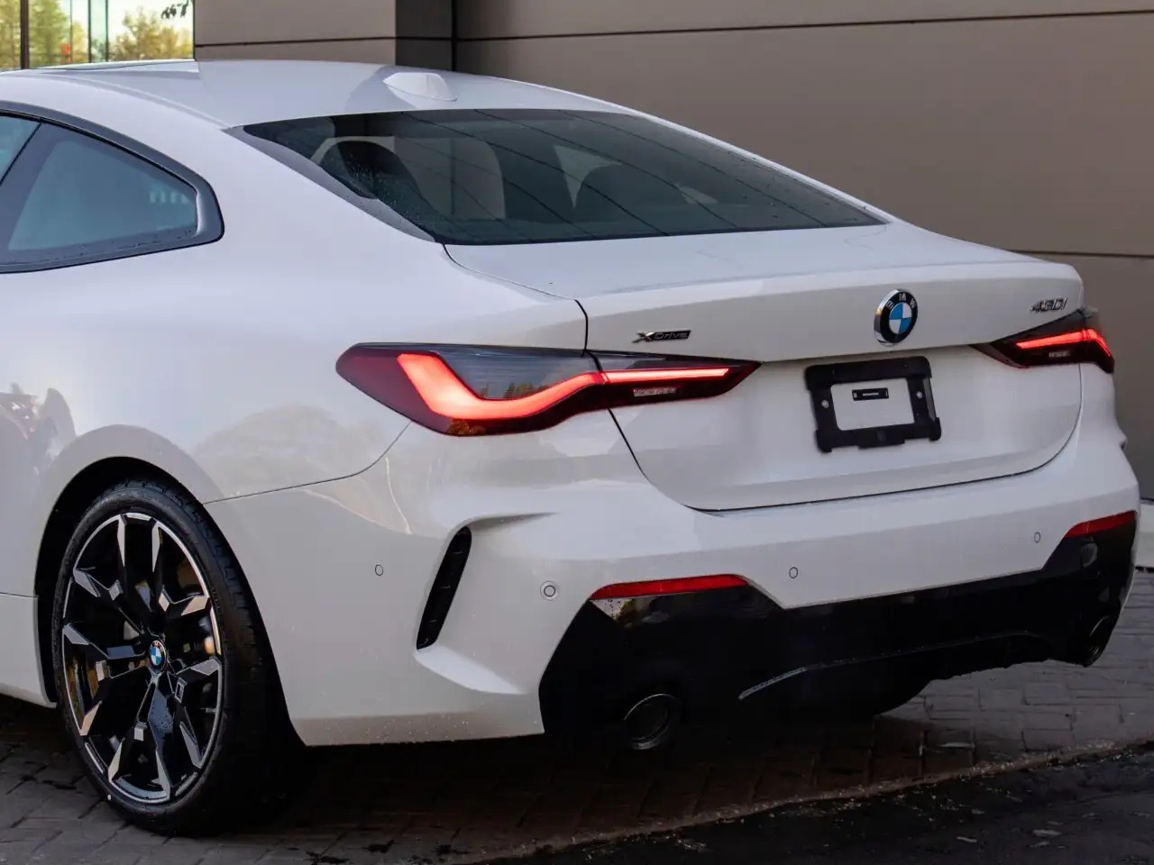 BMW 4 Series снимка BMW 4 Series