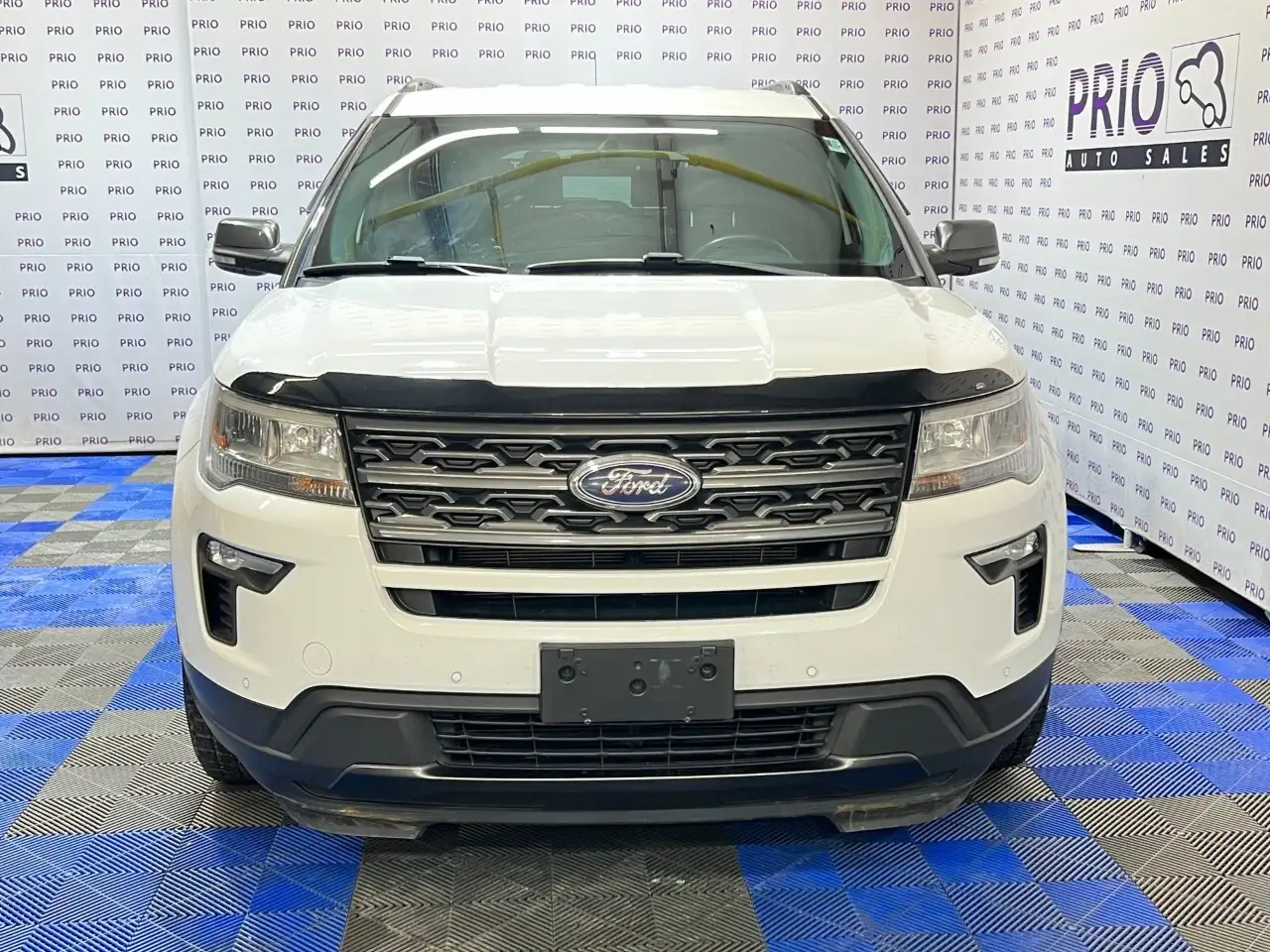 Ford Explorer снимка Ford Explorer