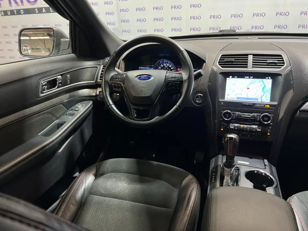 Ford Explorer снимка Ford Explorer