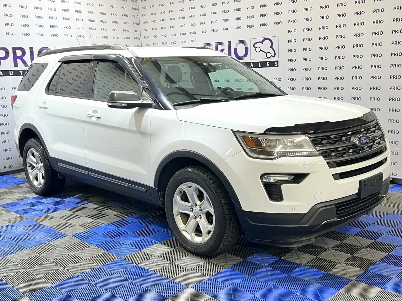 Ford Explorer снимка Ford Explorer