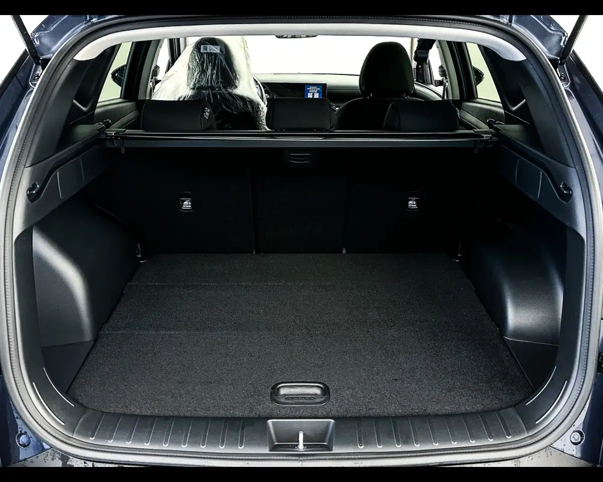 Hyundai TUCSON 1.6 T-GDi 48V Business 8