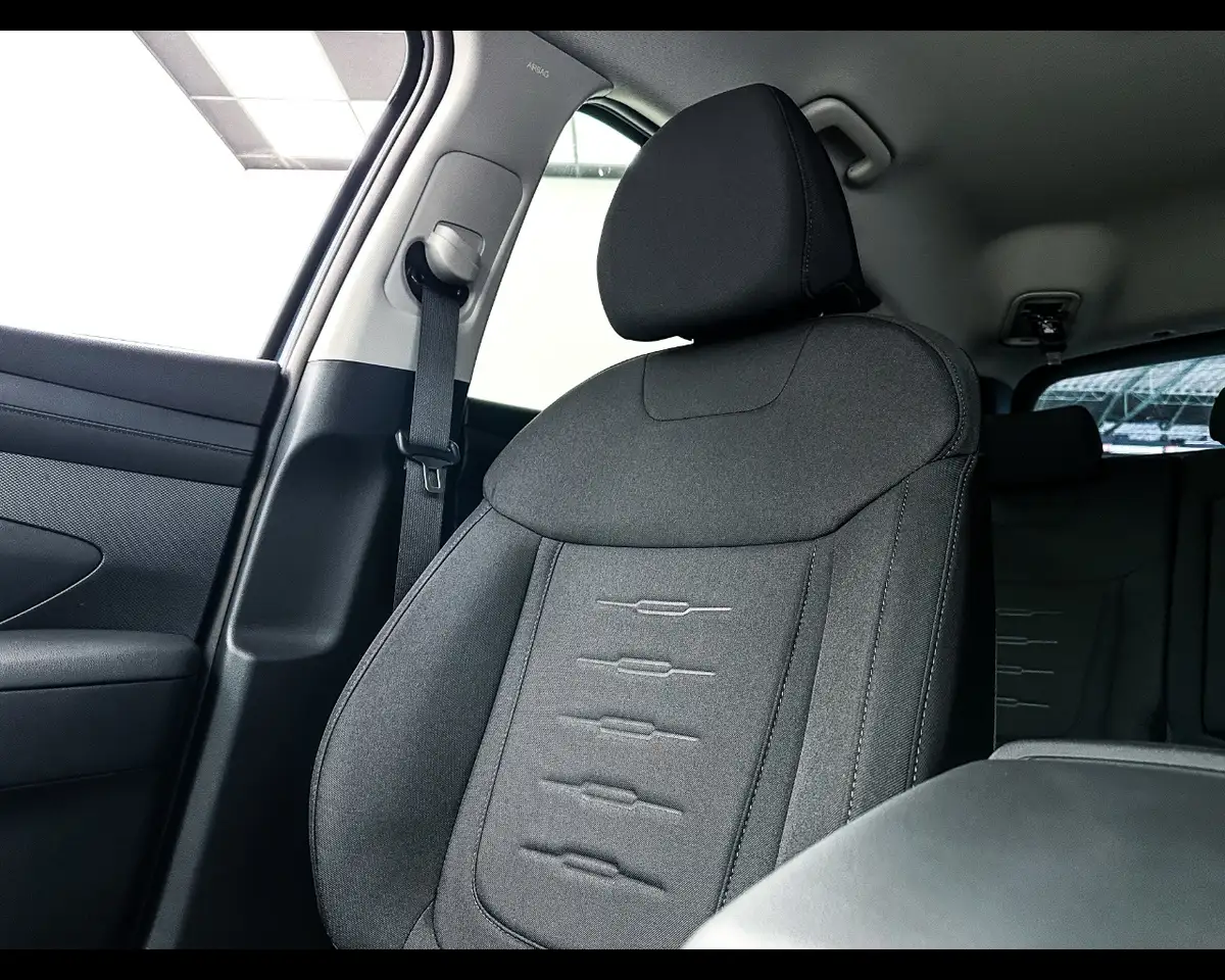Hyundai TUCSON 1.6 T-GDi 48V Business 14