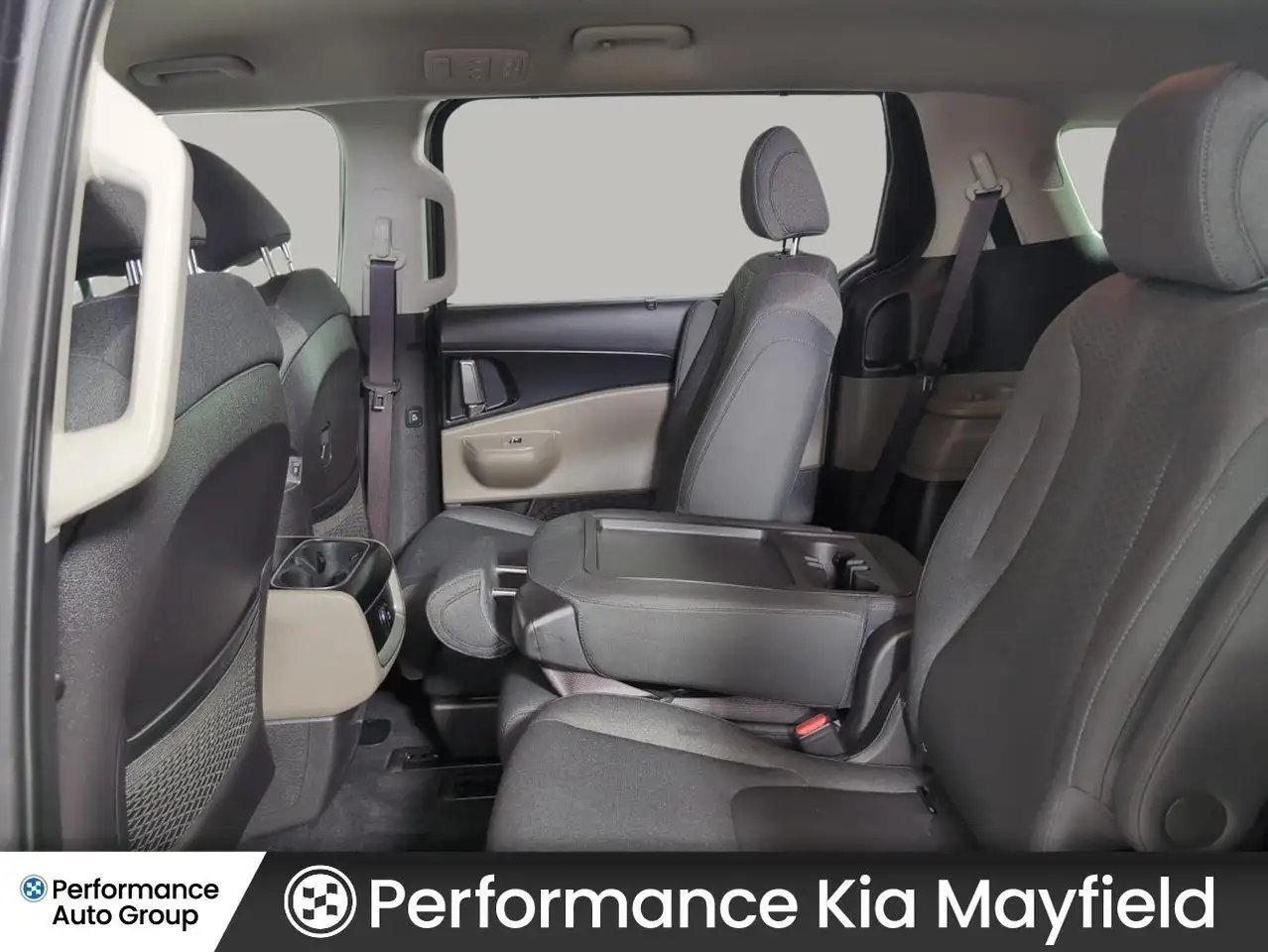 Kia Carnival снимка Kia Carnival