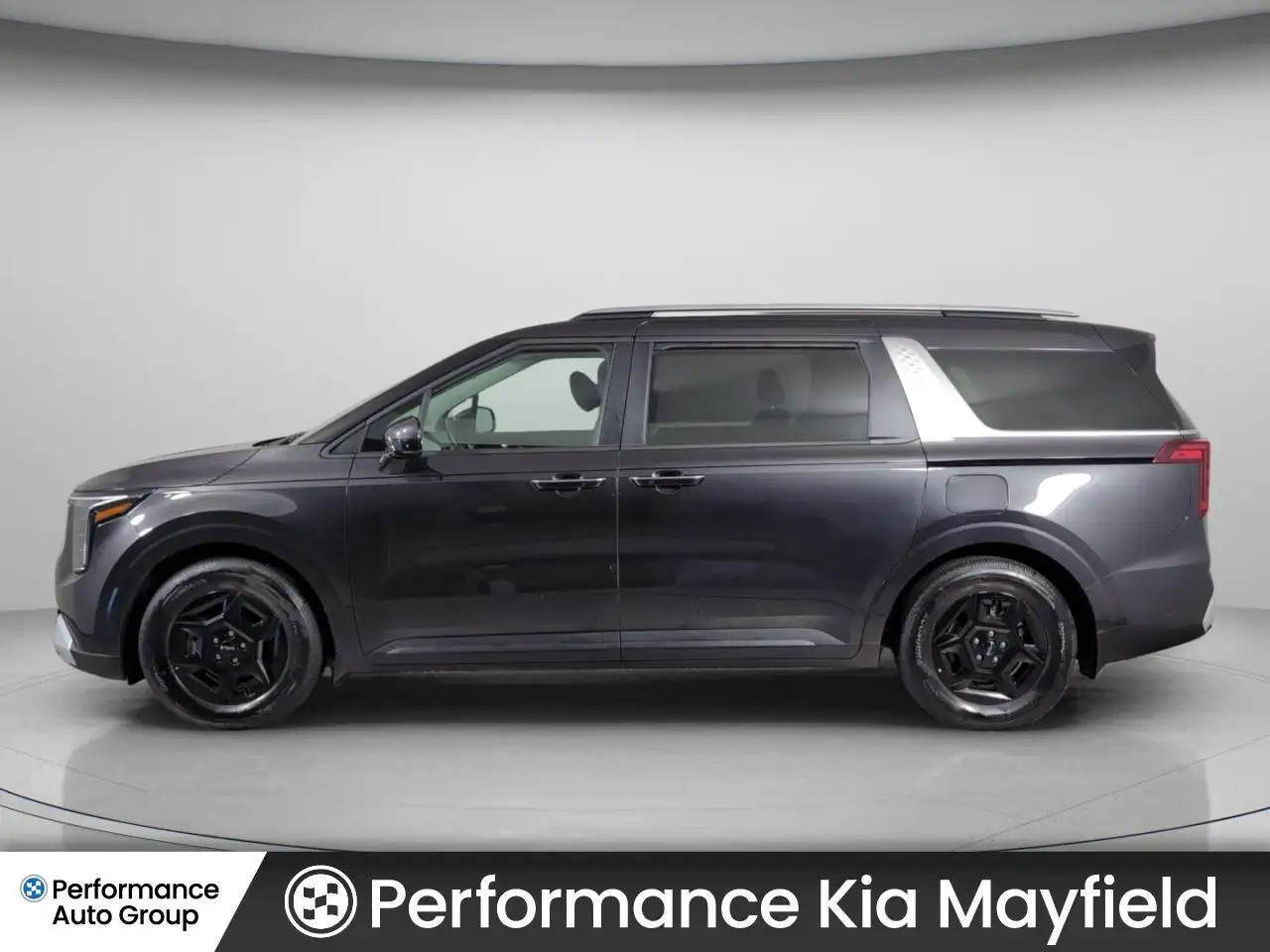 Kia Carnival снимка Kia Carnival