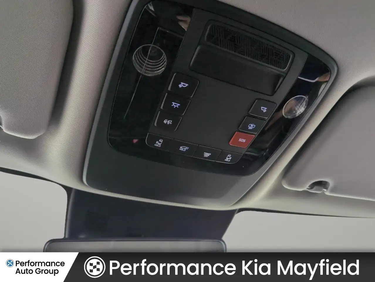Kia Carnival снимка Kia Carnival