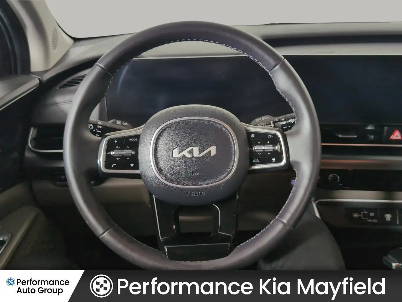 Kia Carnival снимка Kia Carnival